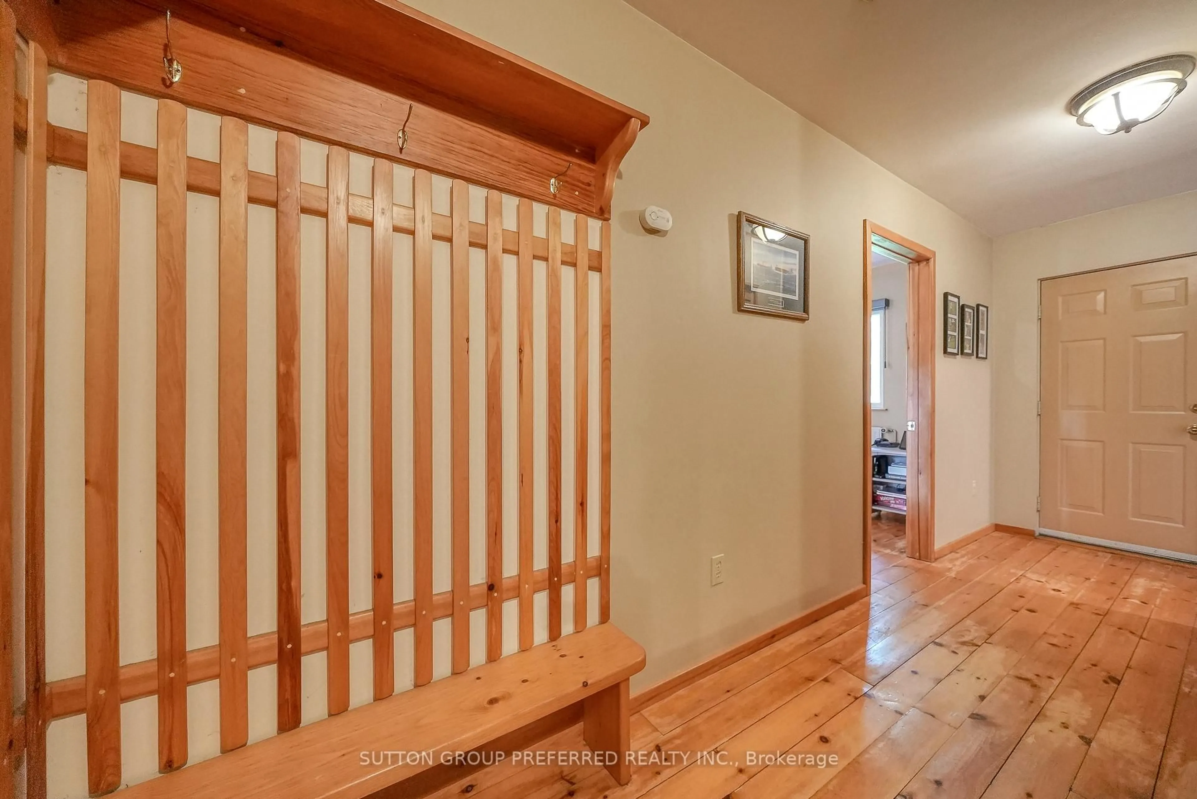 Indoor entryway for 230 Blandford St, East Zorra-Tavistock Ontario N0J 1M0