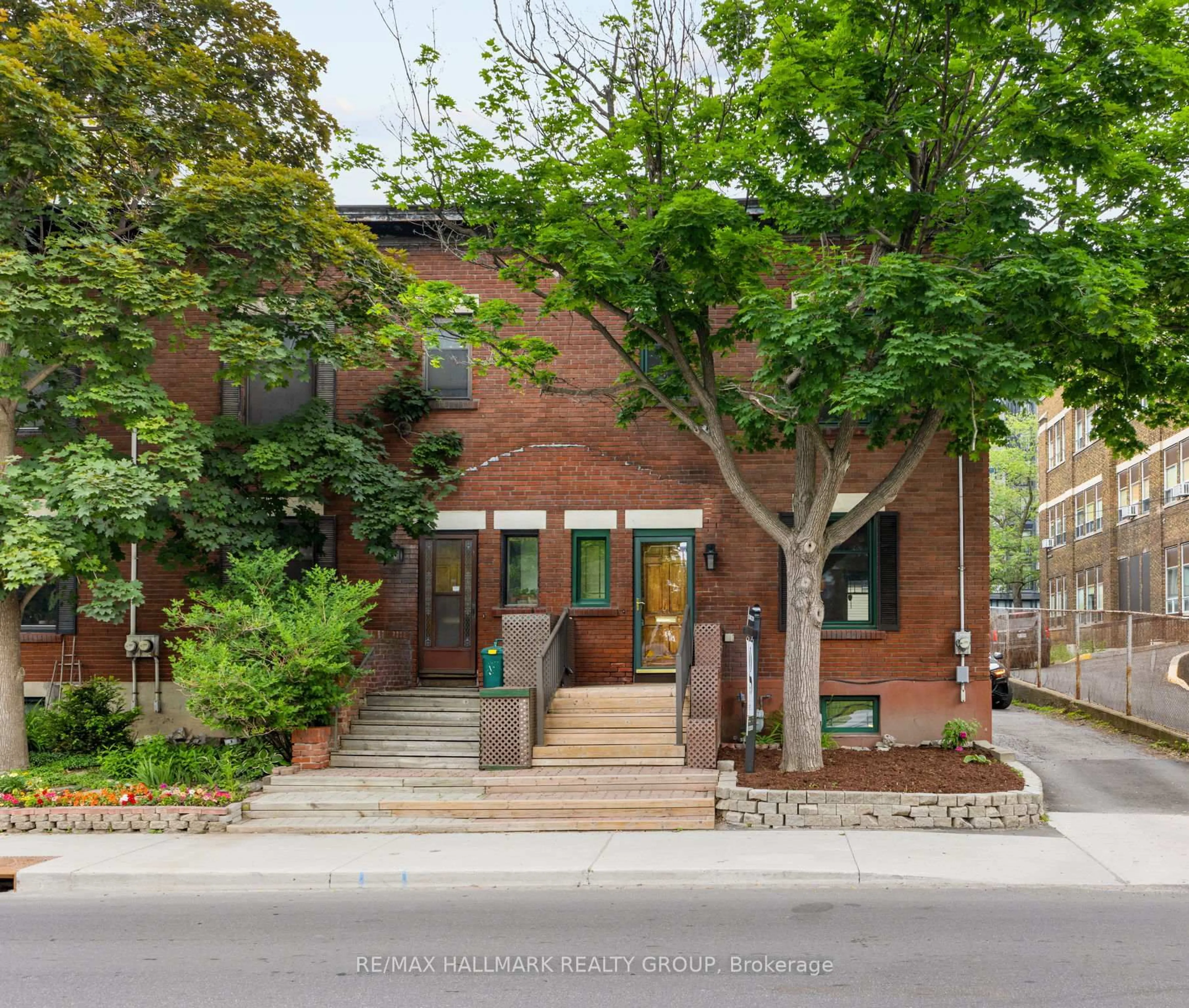 Home with brick exterior material, street for 453 Slater St, Ottawa Ontario K1R 5C2