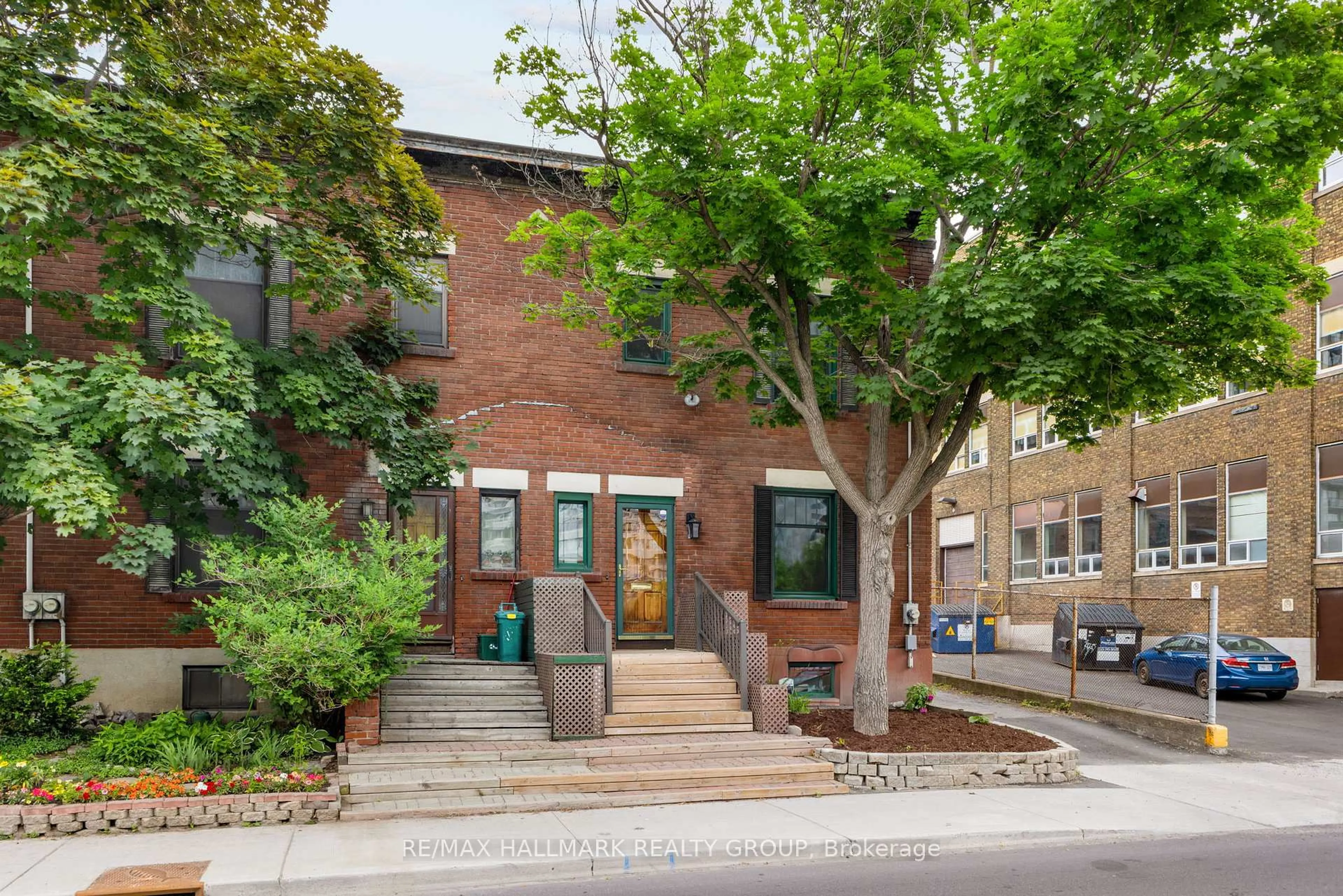 Home with brick exterior material, street for 453 Slater St, Ottawa Ontario K1R 5C2