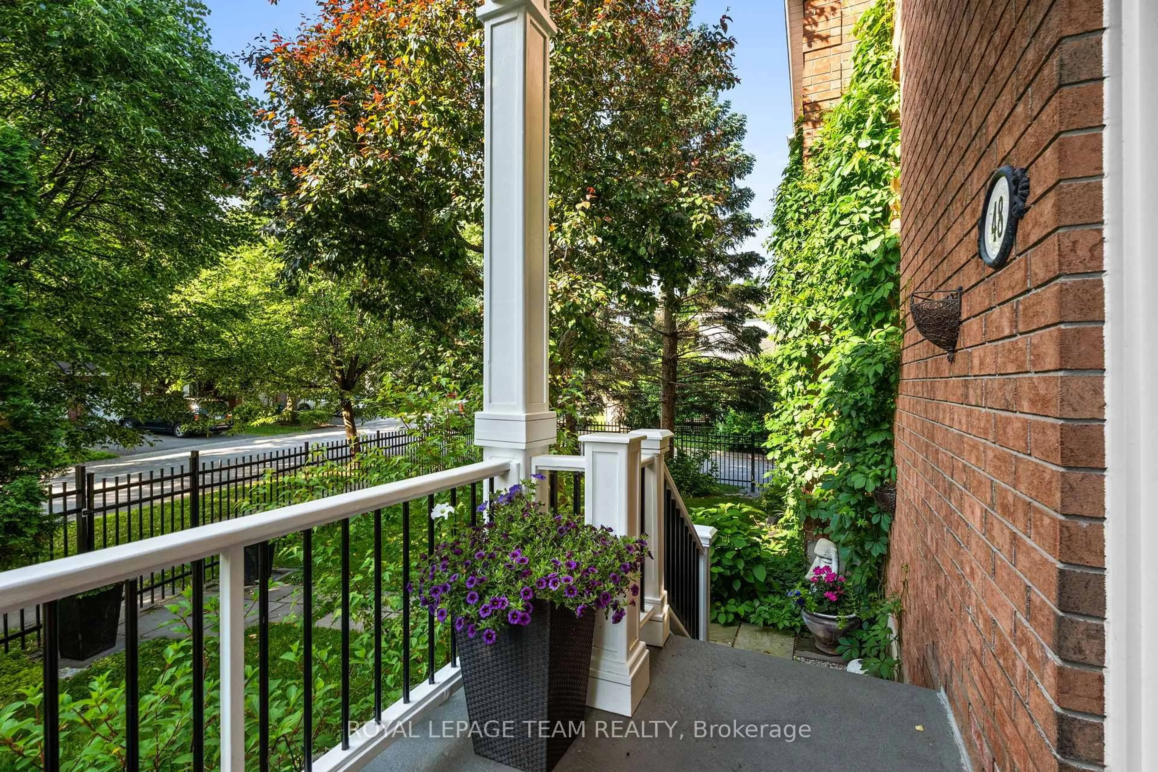 Patio, street for 48 Colchester Sq, Ottawa Ontario K2K 2X4