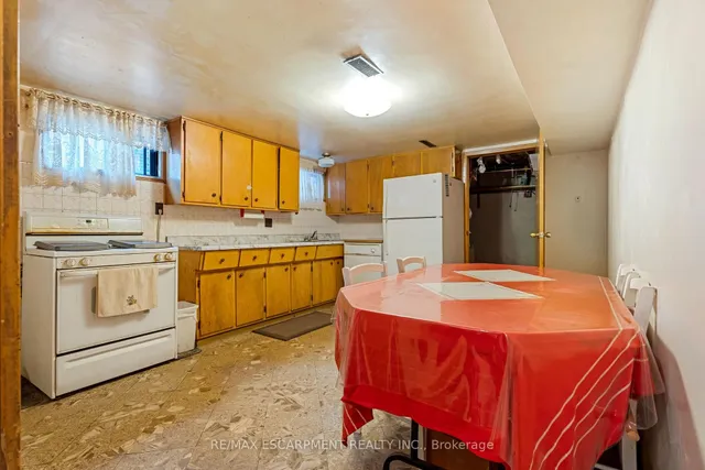 Additional property image - 45 East 17th St