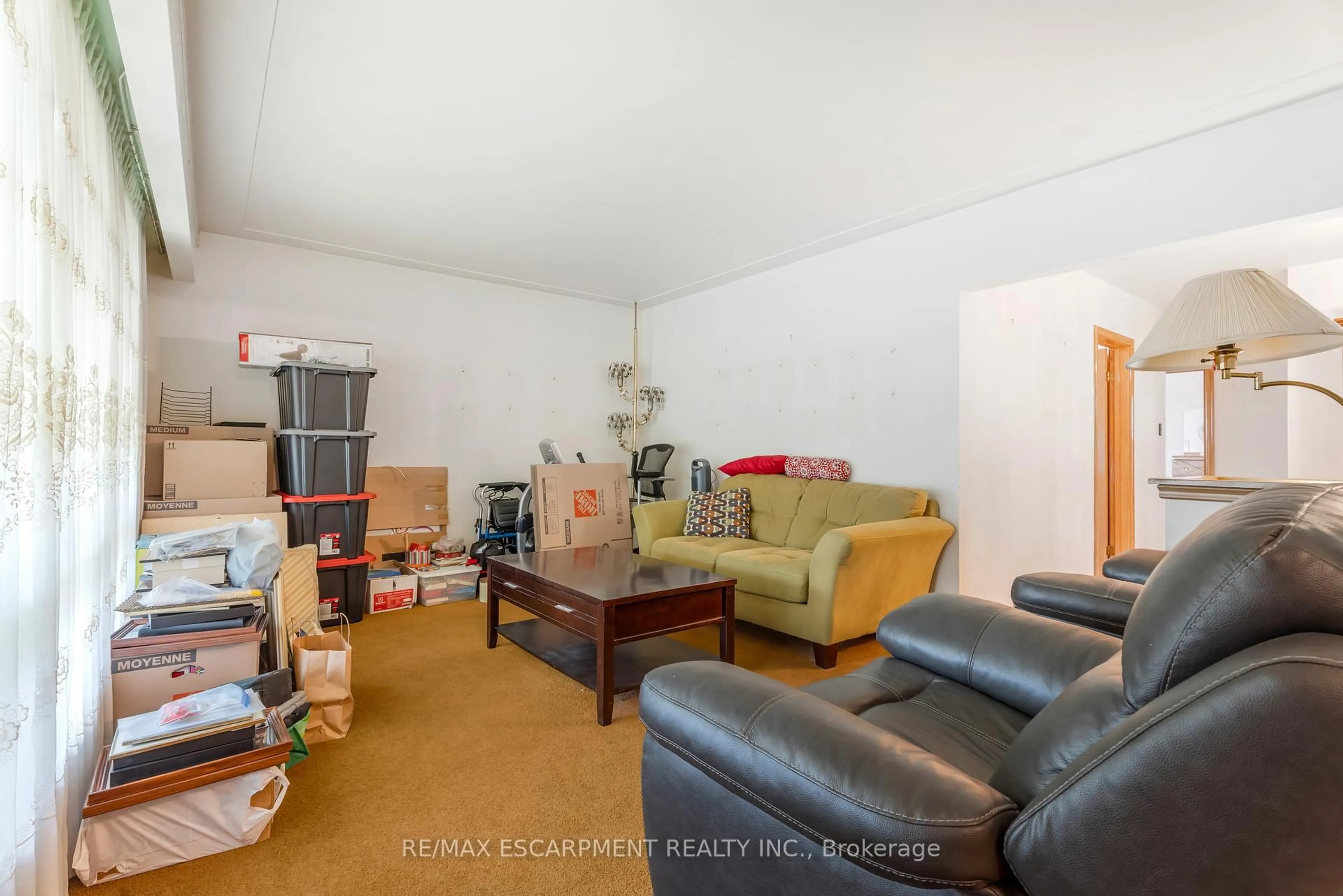 A pic of a room for 45 East 17th St, Hamilton Ontario L9A 4L9