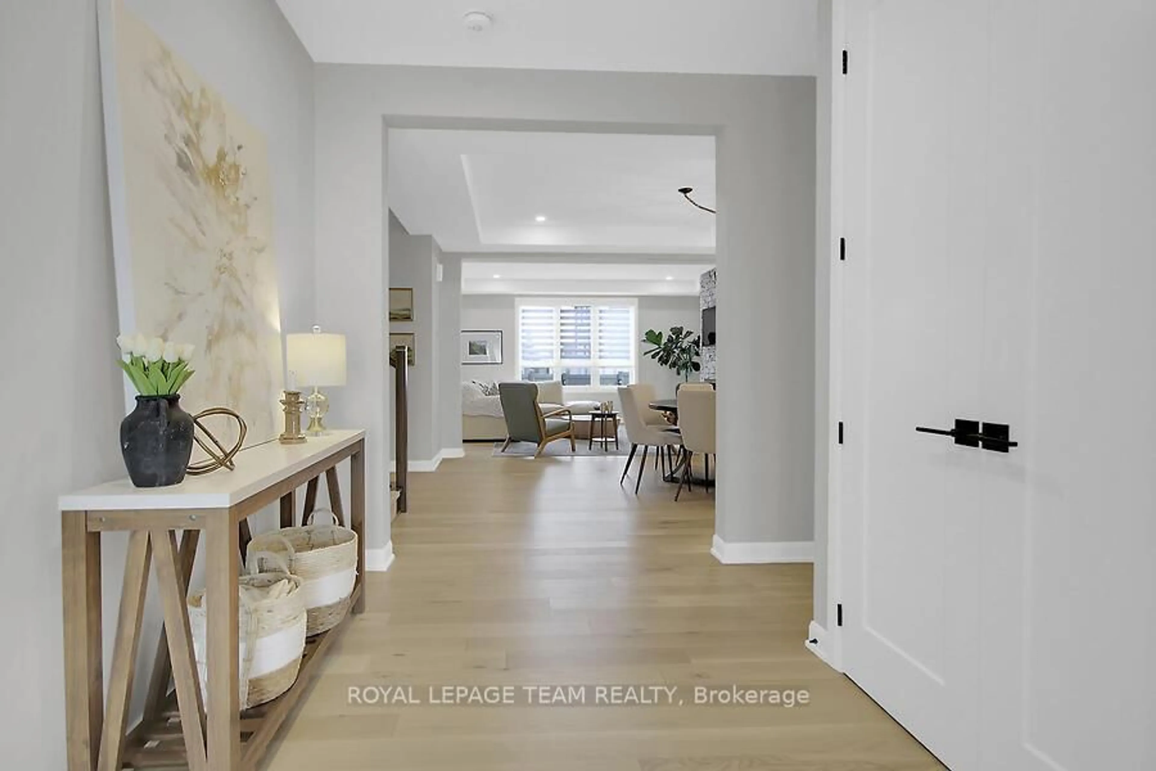 Indoor entryway for 36 Conch Way, Manotick Ontario K4M 0M4