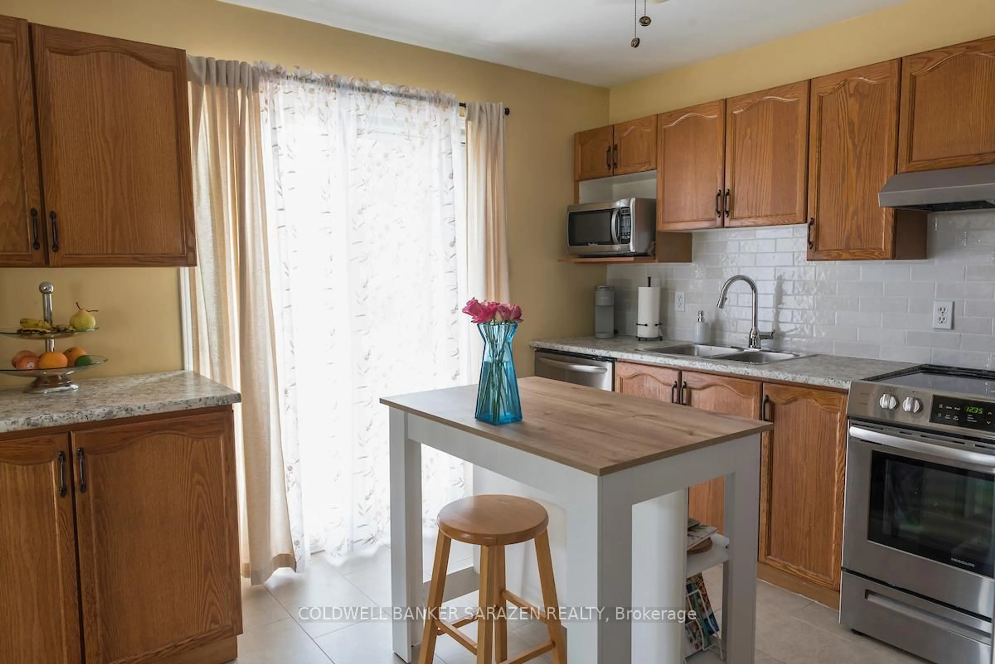 Standard kitchen, unknown for 28 Landrigan St, Arnprior Ontario K7S 2S6