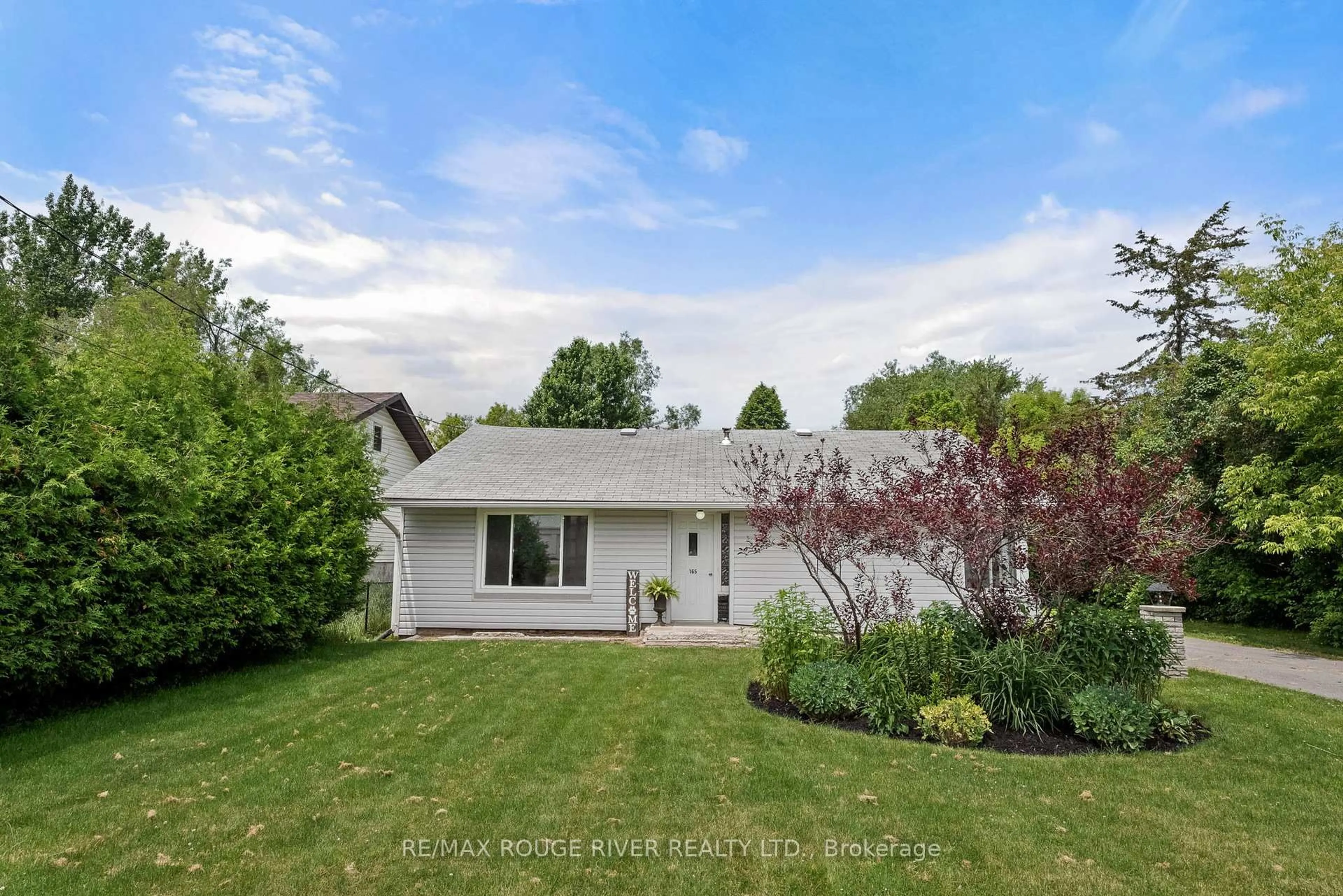 A pic from outside/outdoor area/front of a property/back of a property/a pic from drone, street for 165 King St, Cramahe Ontario K0K 1S0