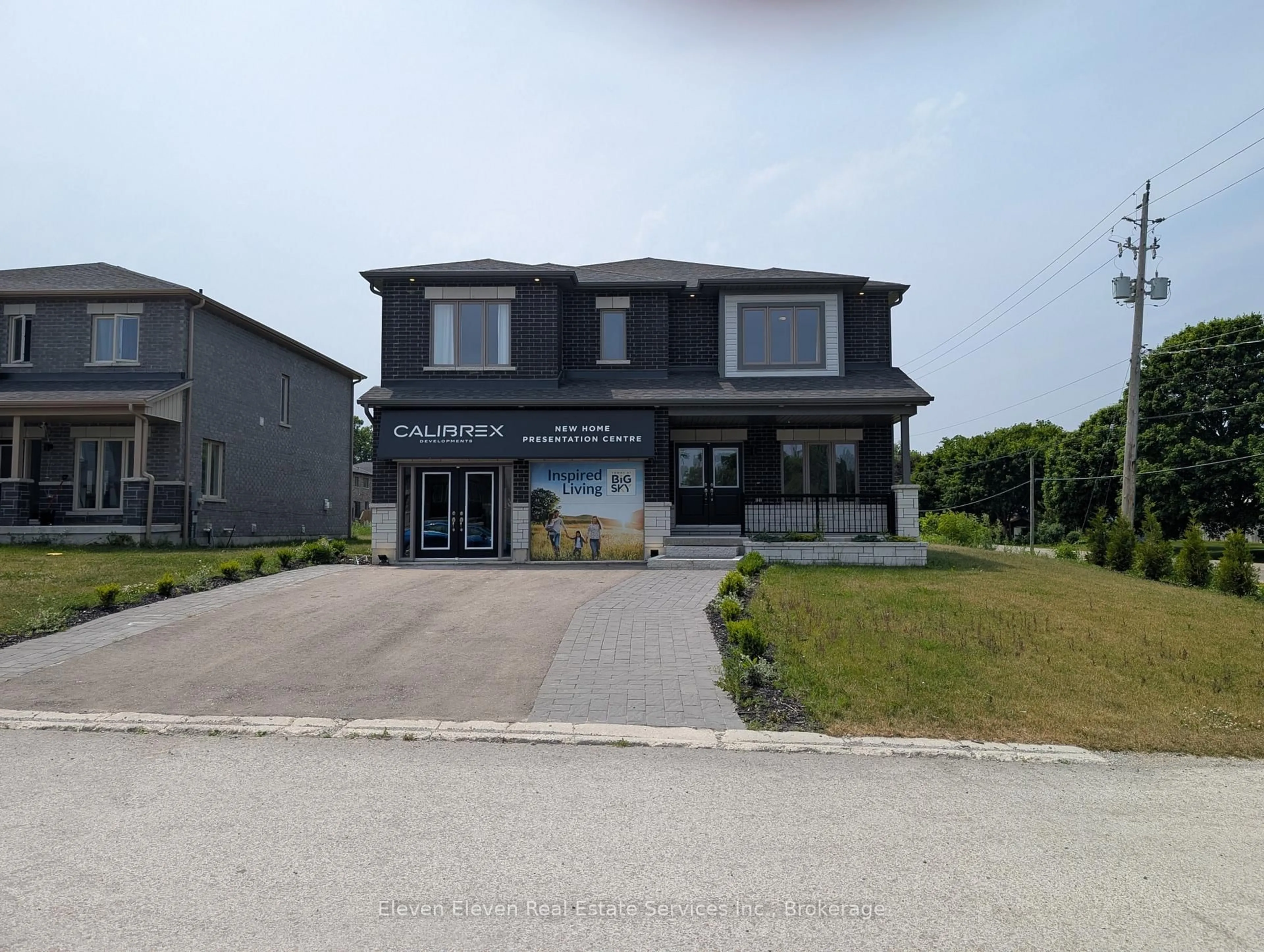 A pic from outside/outdoor area/front of a property/back of a property/a pic from drone, building for 2 Butternut Dr, Norfolk Ontario N3Y 0G8