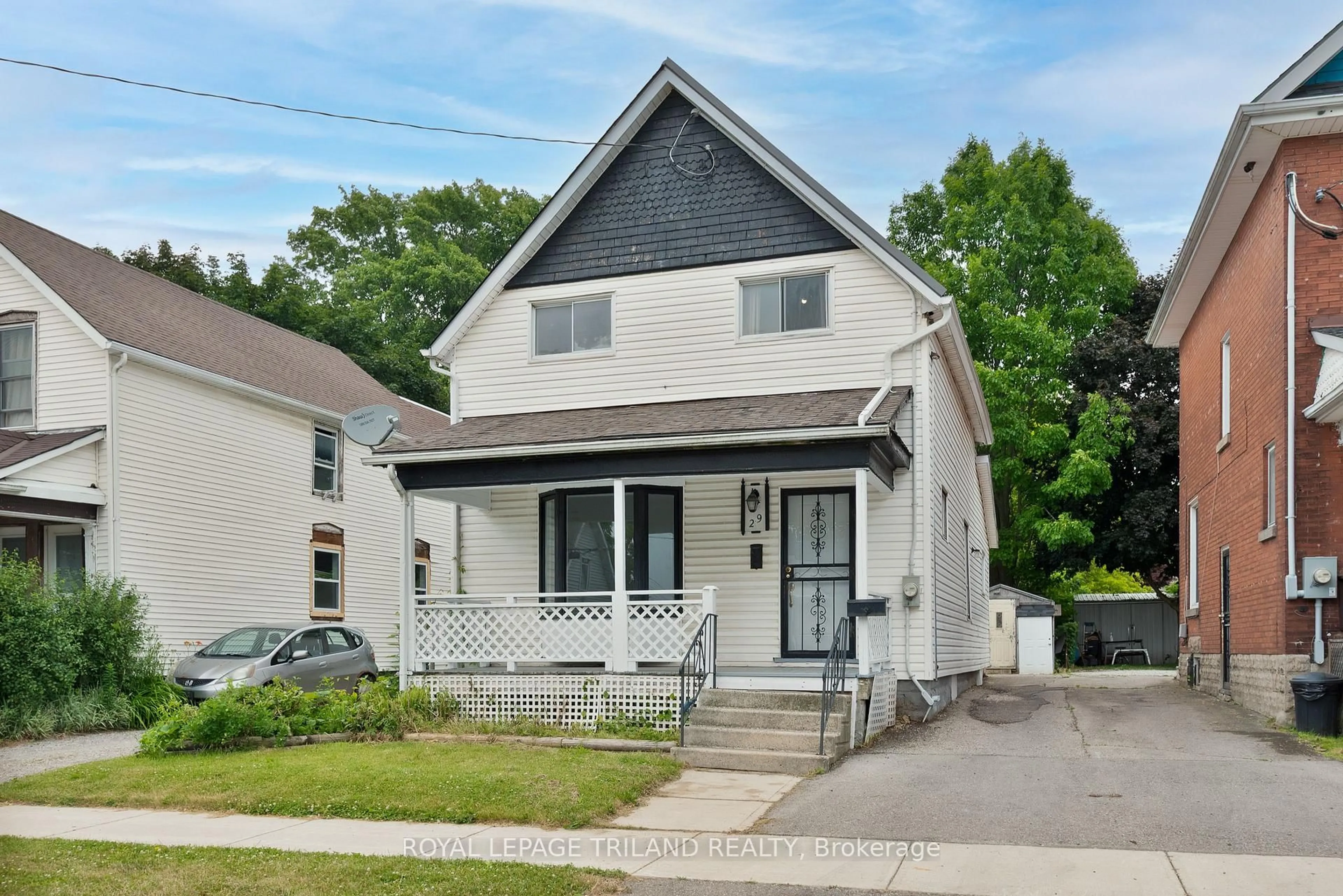 Home with vinyl exterior material, street for 29 Inkerman St, St. Thomas Ontario N5P 3E9