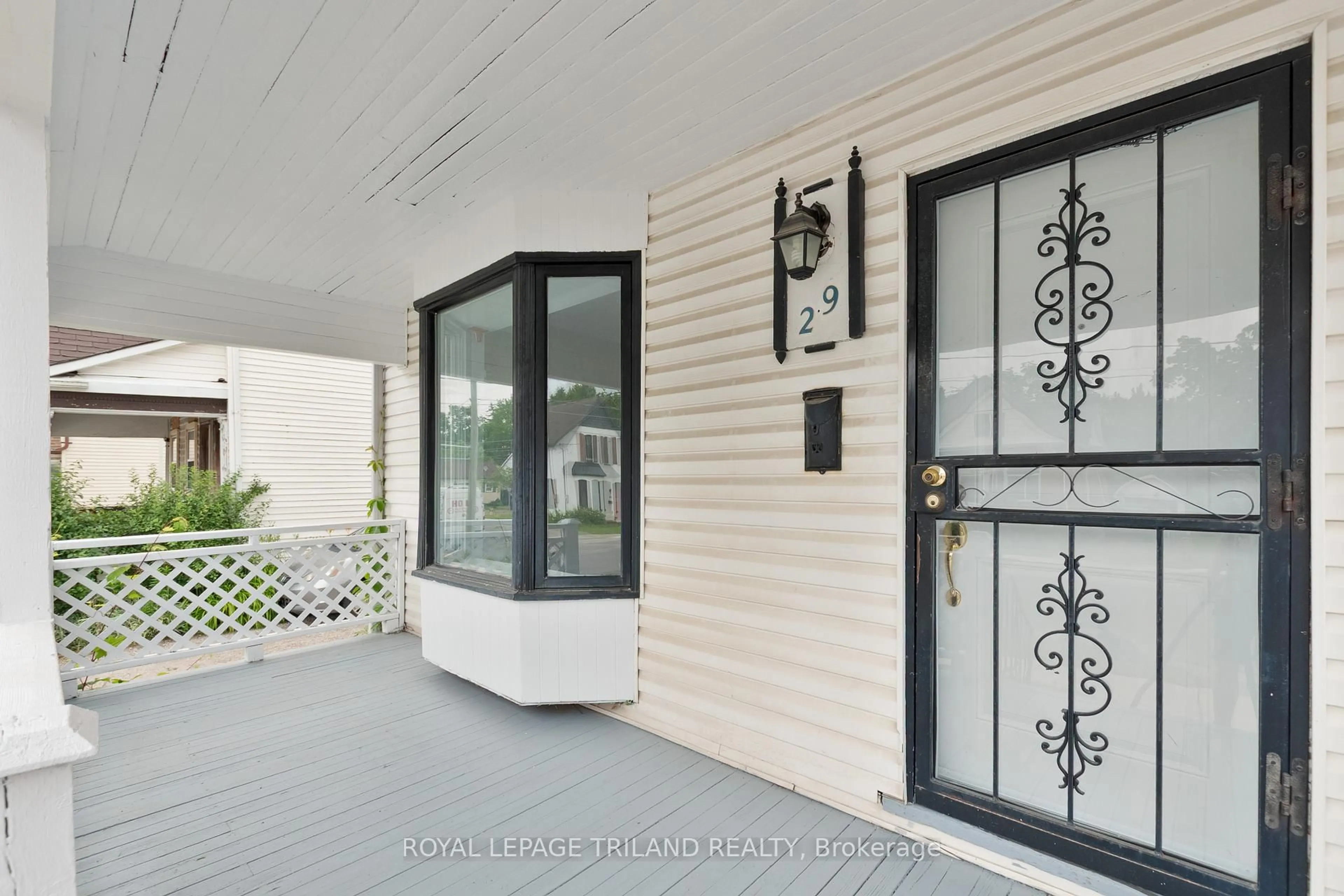Unknown for 29 Inkerman St, St. Thomas Ontario N5P 3E9