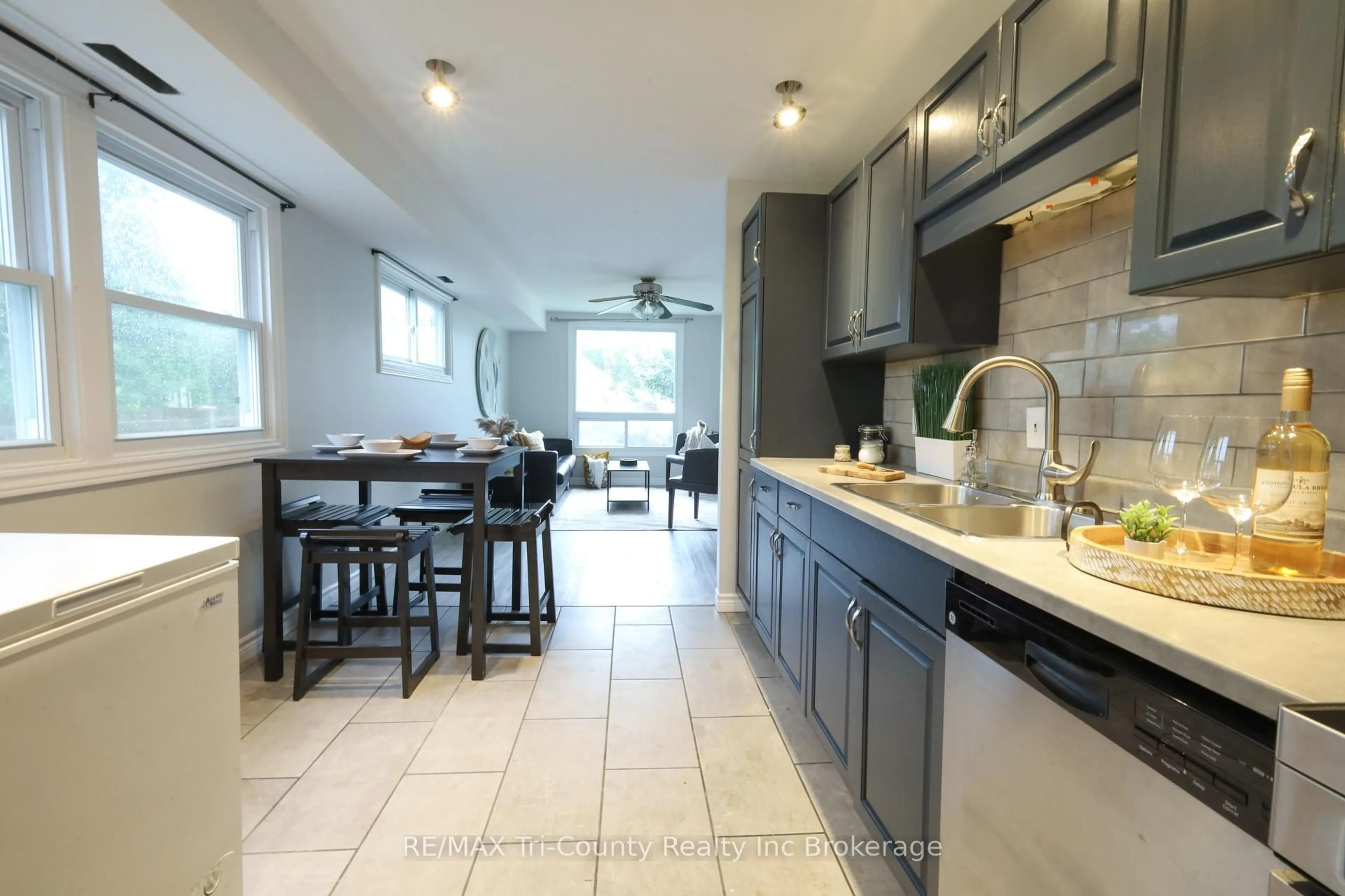 Open concept kitchen, ceramic/tile floor for 107 Sanders St, London East Ontario N5Z 2S5