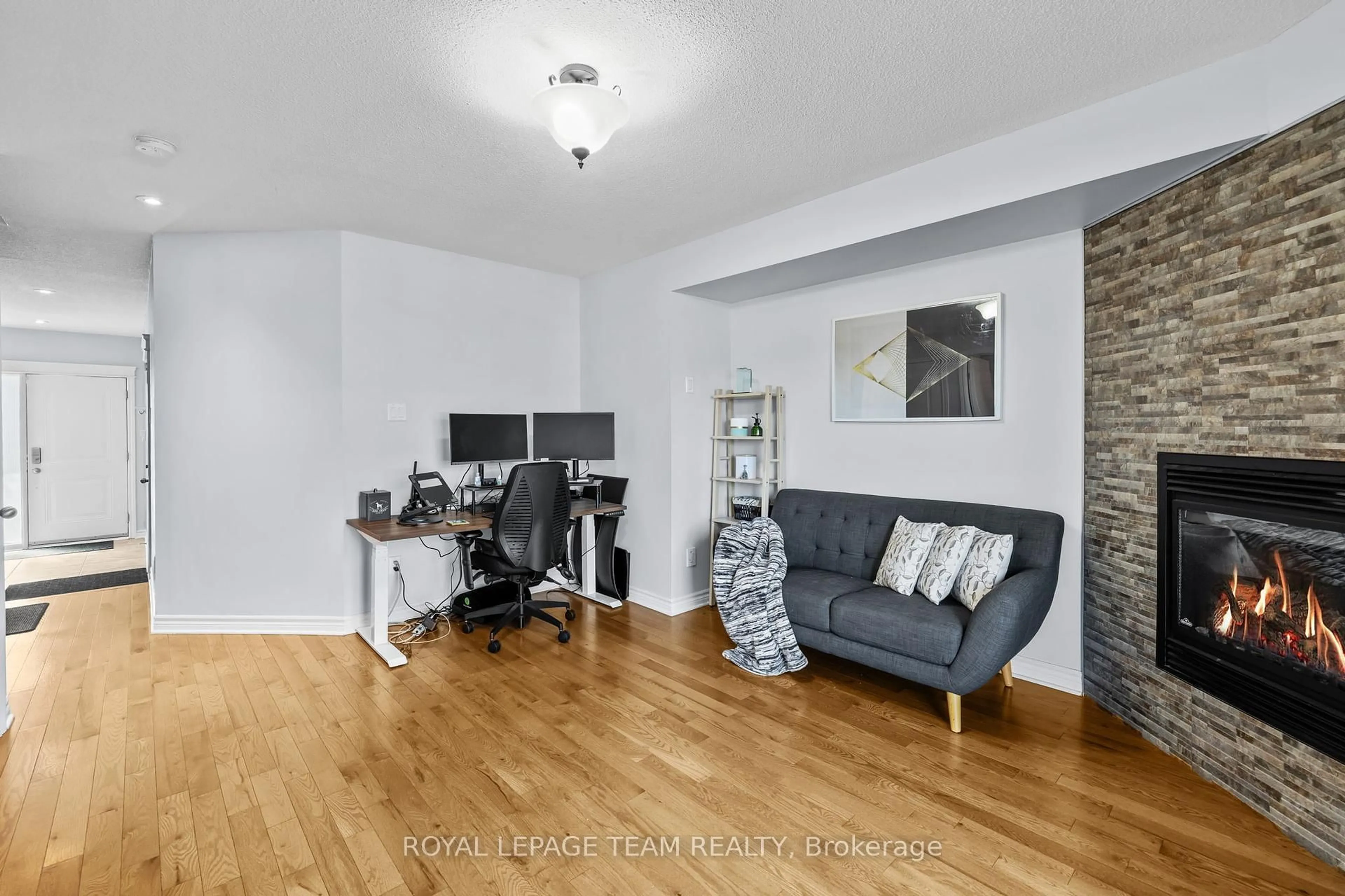 Unknown for 125 Brilia Private, Ottawa Ontario K1J 0B7