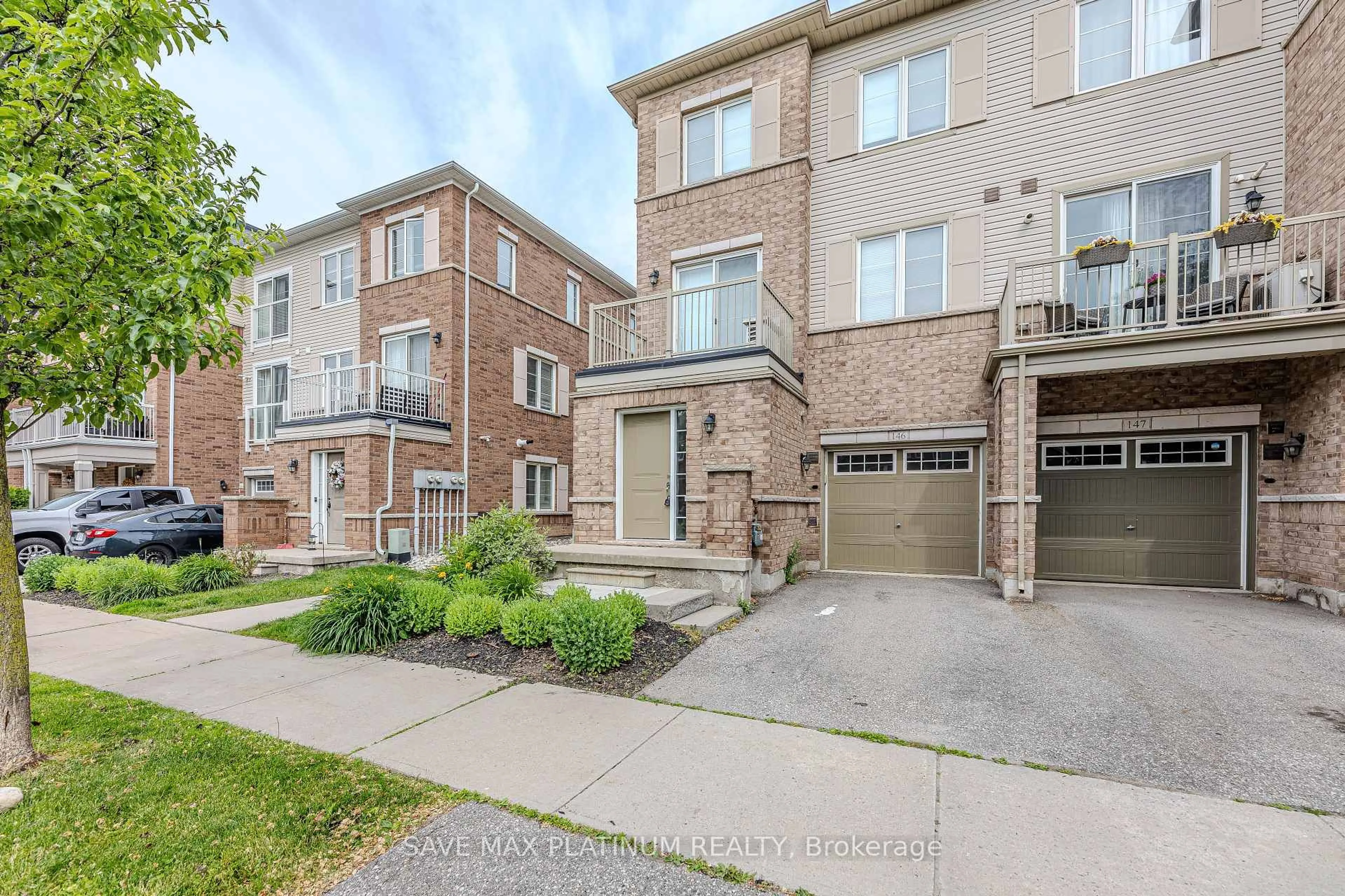 Home with brick exterior material, street for 18 Gardenia Crt, Hamilton Ontario L8K 3X6