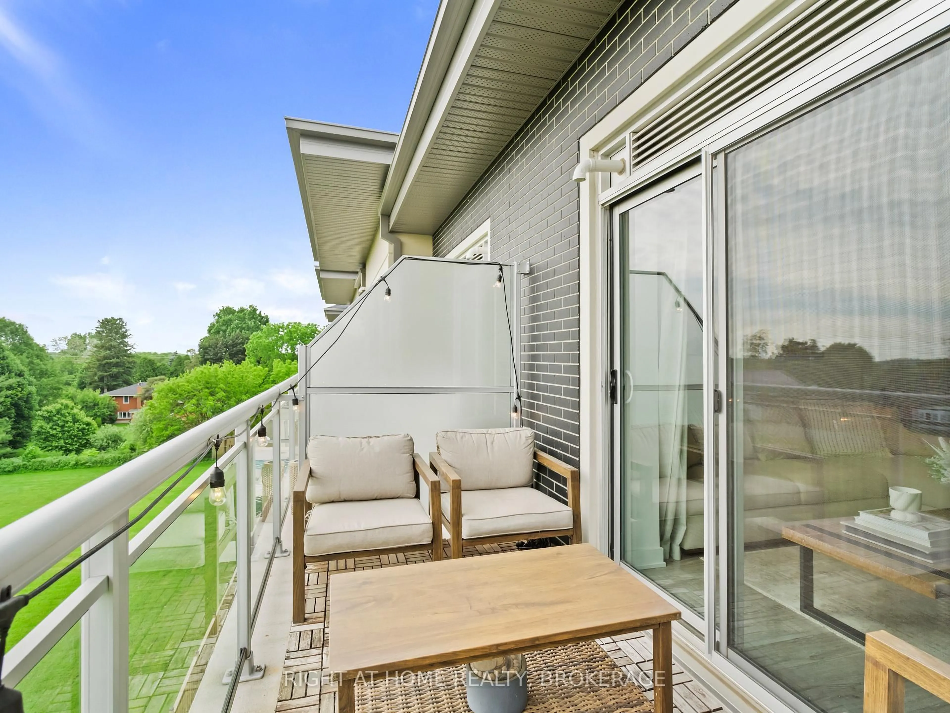 Balcony in the apartment, water/lake/river/ocean view for 16 Markle Cres #503, Hamilton Ontario L9G 0H4