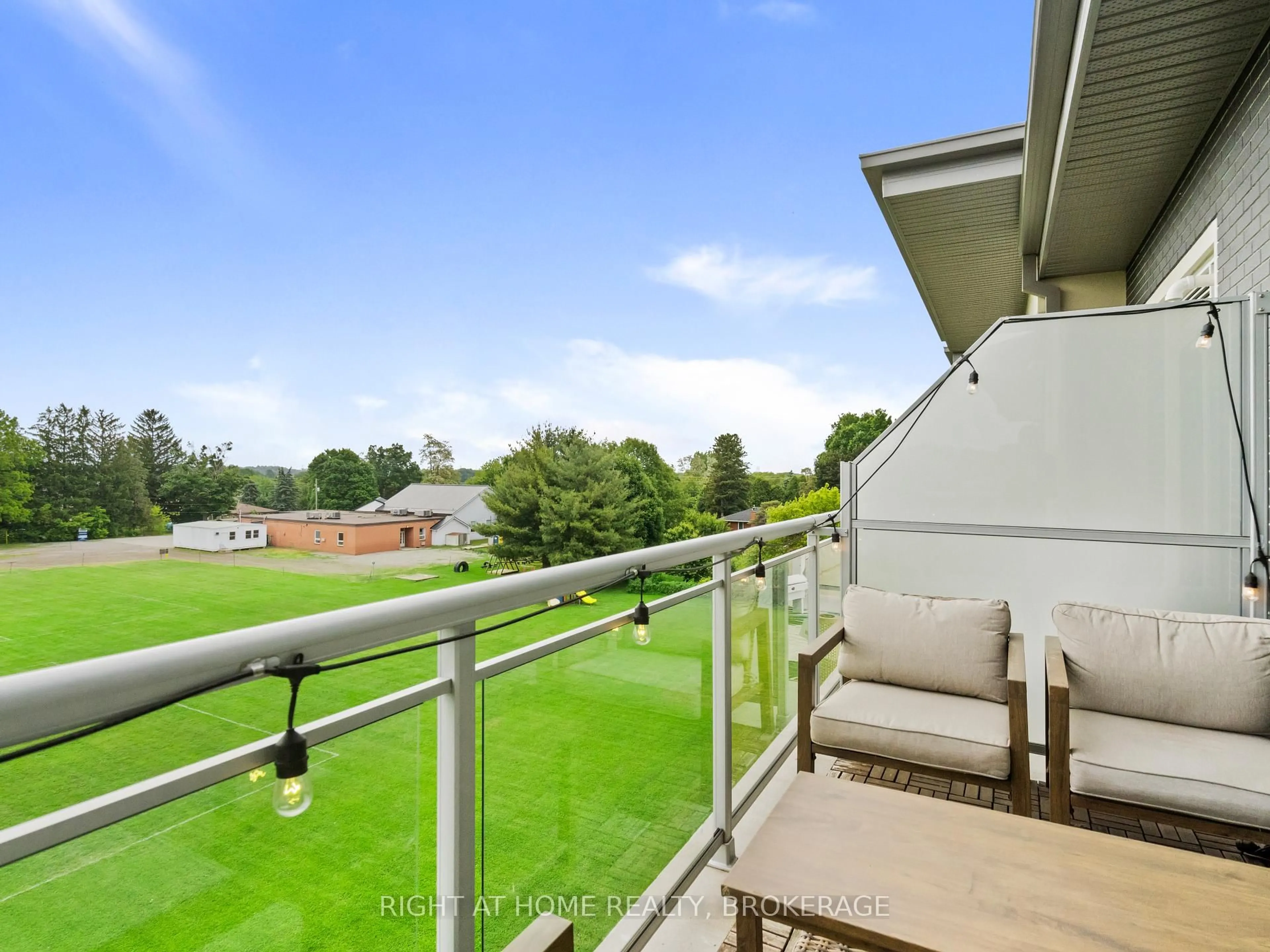 Balcony in the apartment, unknown for 16 Markle Cres #503, Hamilton Ontario L9G 0H4