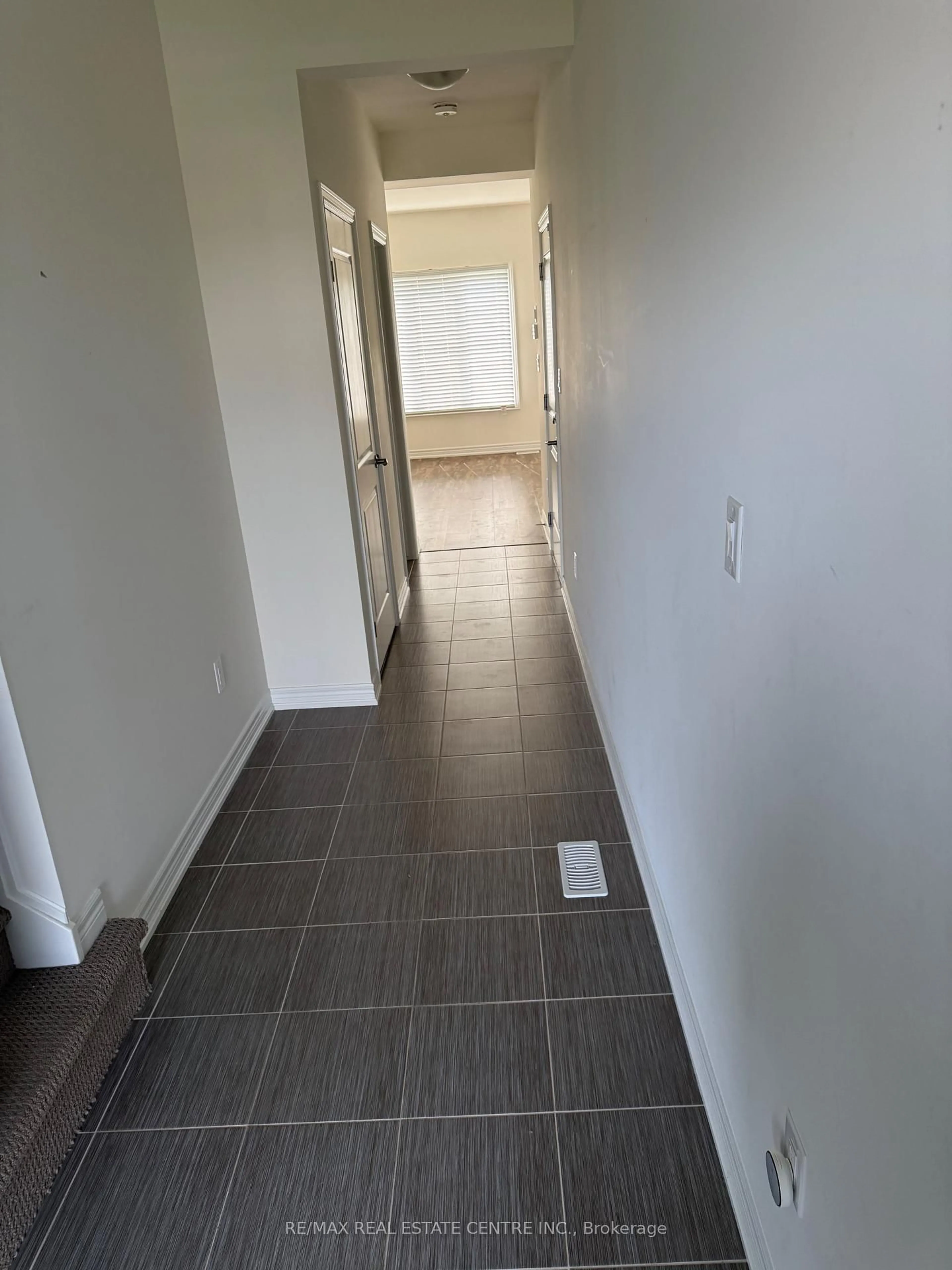 Unknown for 180 Sunflower Pl, Welland Ontario L3C 0H9