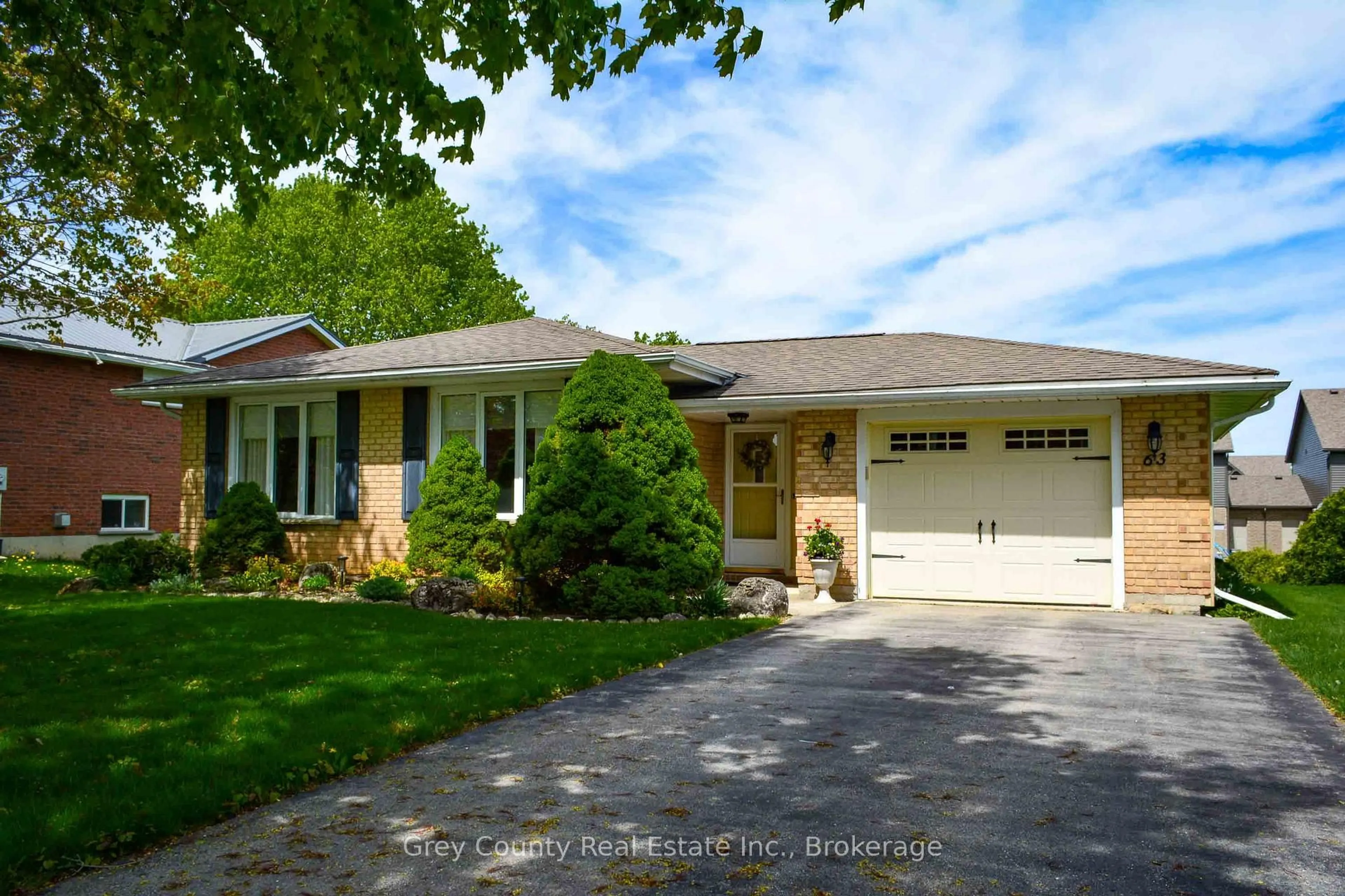 Unknown for 63 GRAYVIEW Dr, Grey Highlands Ontario N0C 1H0