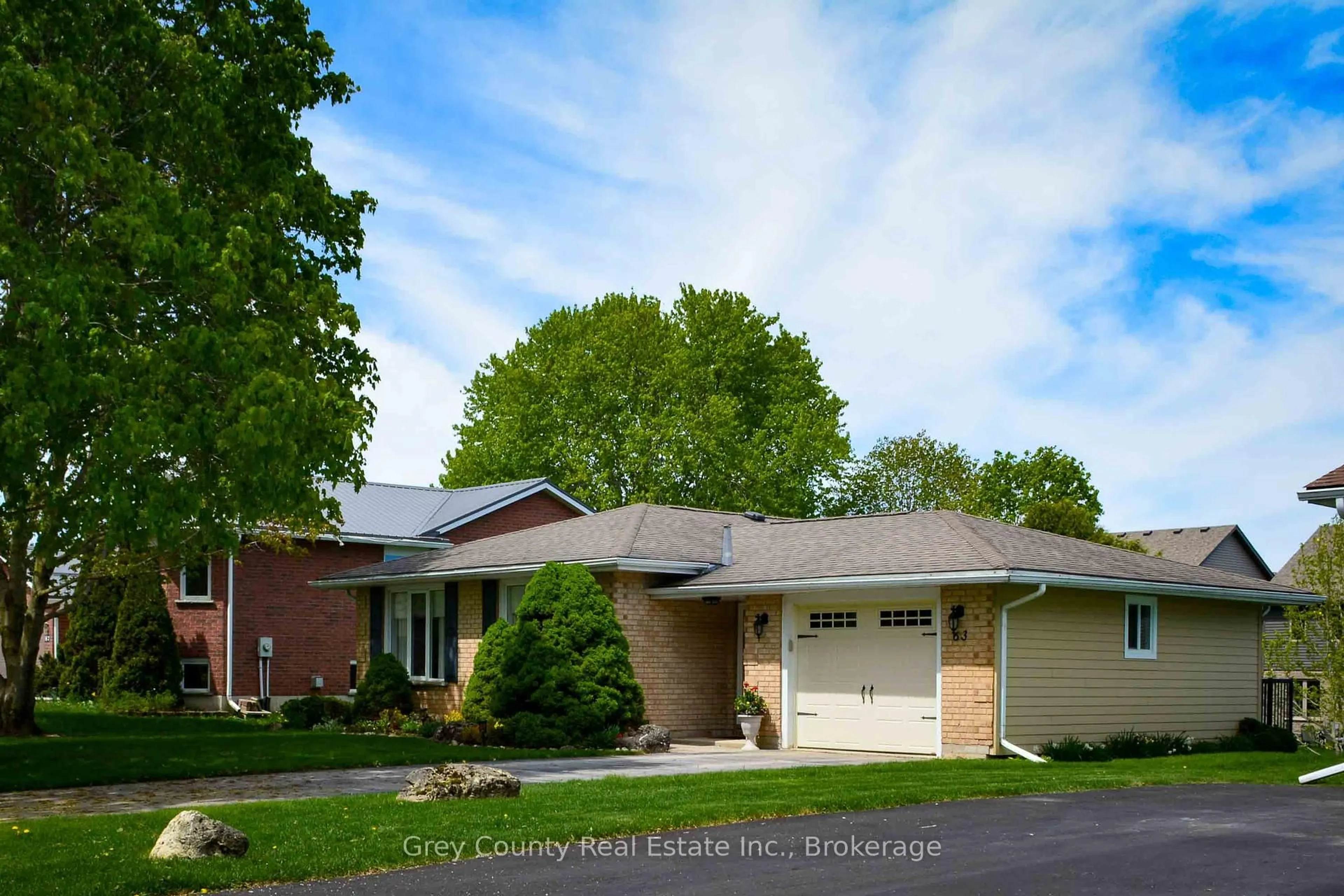 Home with brick exterior material, street for 63 GRAYVIEW Dr, Grey Highlands Ontario N0C 1H0