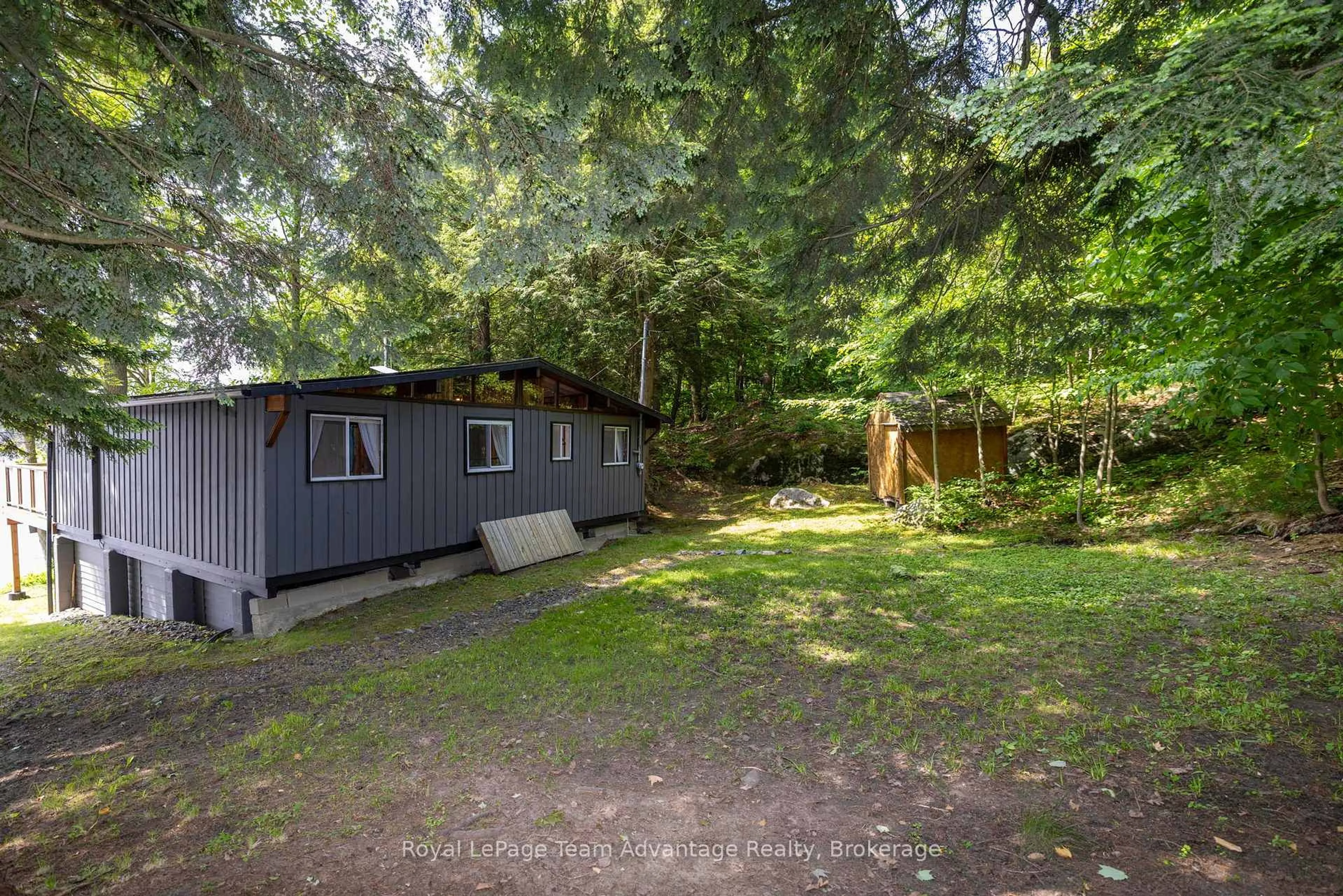 Shed for 24 B717 Isabella Island, The Archipelago Ontario P2A 2X1