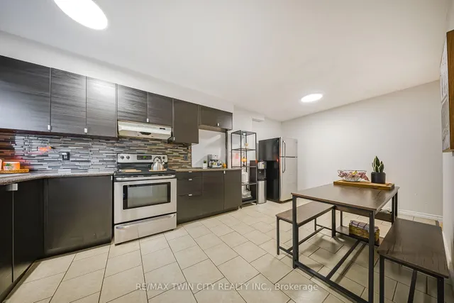 Additional property image - 391 Pioneer Dr Unit 3