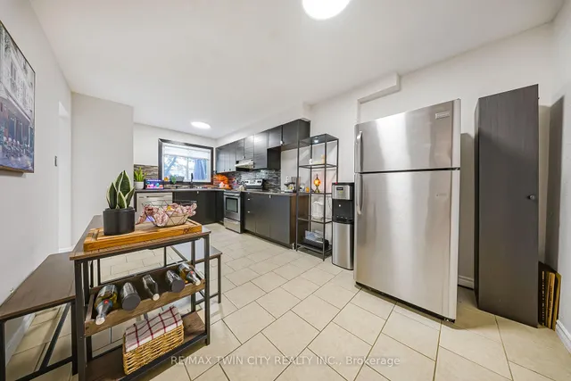 Additional property image - 391 Pioneer Dr Unit 3