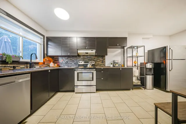 Additional property image - 391 Pioneer Dr Unit 3