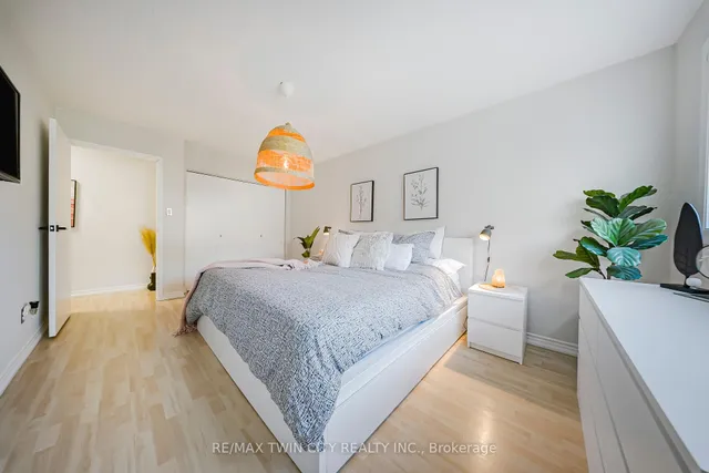 Additional property image - 391 Pioneer Dr Unit 3