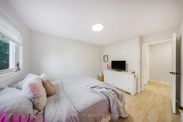 Additional property image - 391 Pioneer Dr Unit 3