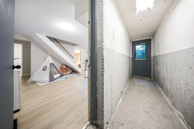 Additional property image - 391 Pioneer Dr Unit 3