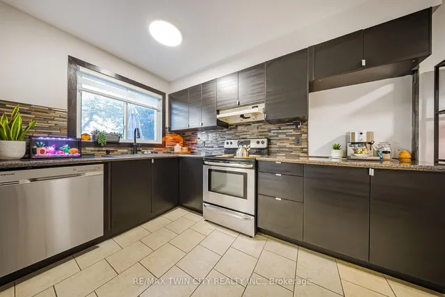 Additional property image - 391 Pioneer Dr Unit 3