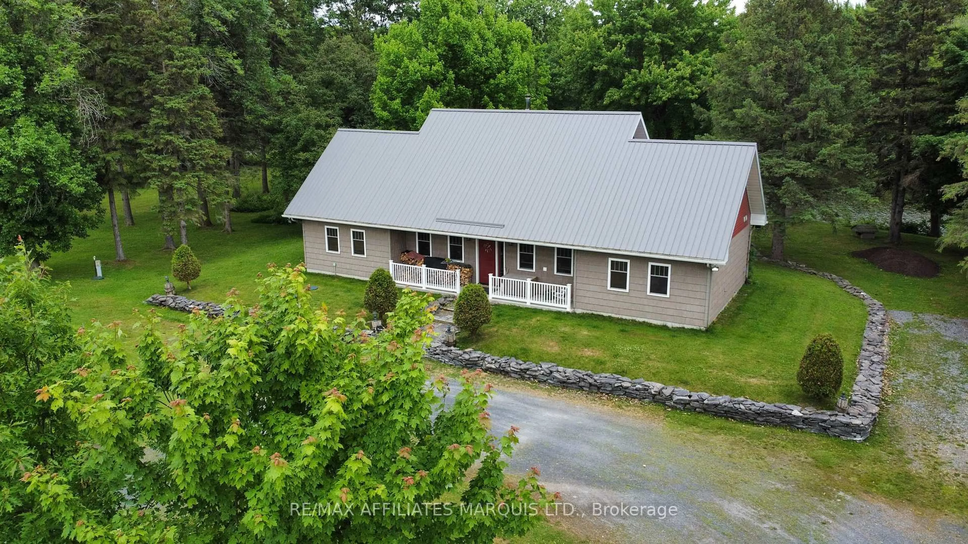 A pic from outside/outdoor area/front of a property/back of a property/a pic from drone, building for 20158 Celtic Lane, South Glengarry Ontario K0C 1N0