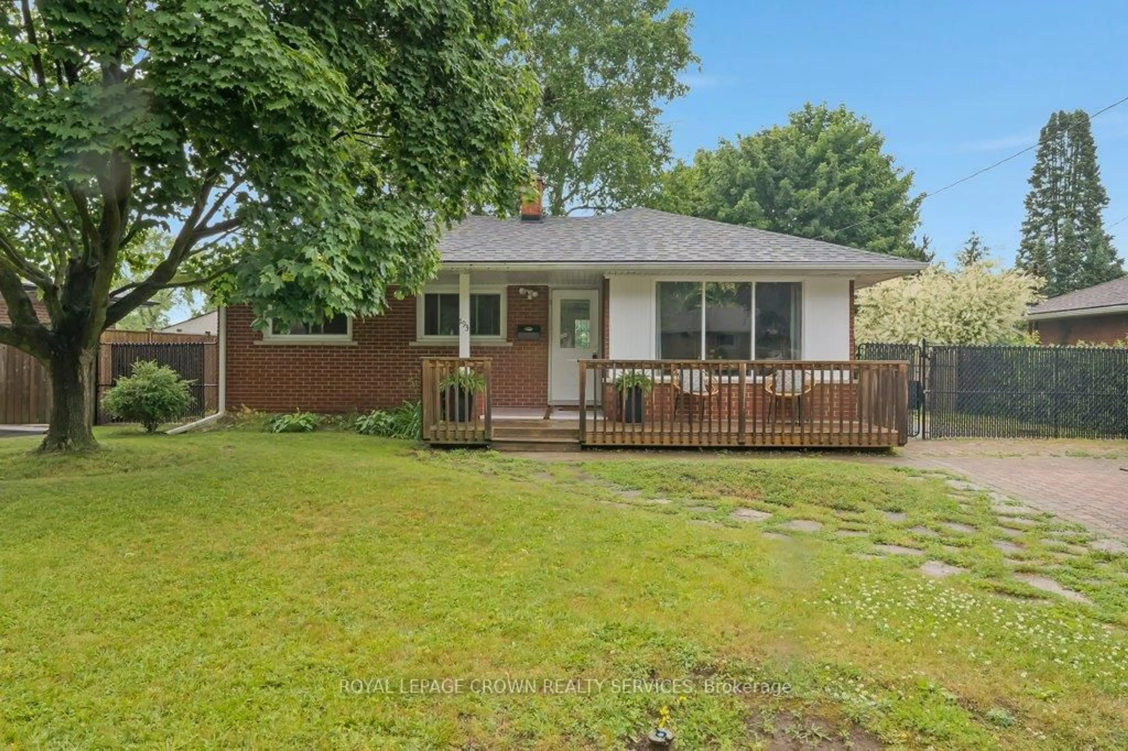 Unknown for 193 Weaver St, Cambridge Ontario N3C 1W7