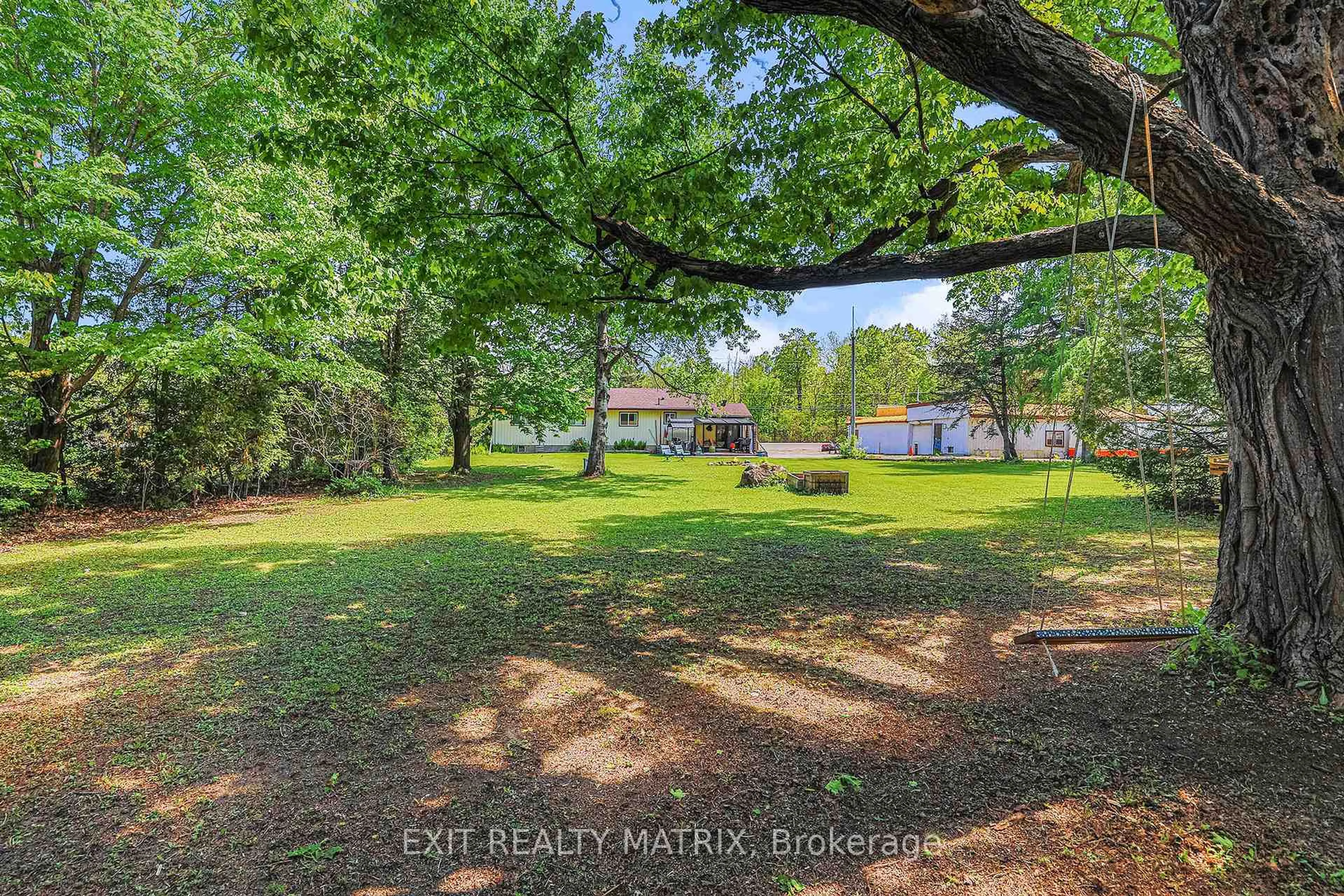A pic from outside/outdoor area/front of a property/back of a property/a pic from drone, water/lake/river/ocean view for 8785 VICTORIA St, Metcalfe Ontario K0A 2P0