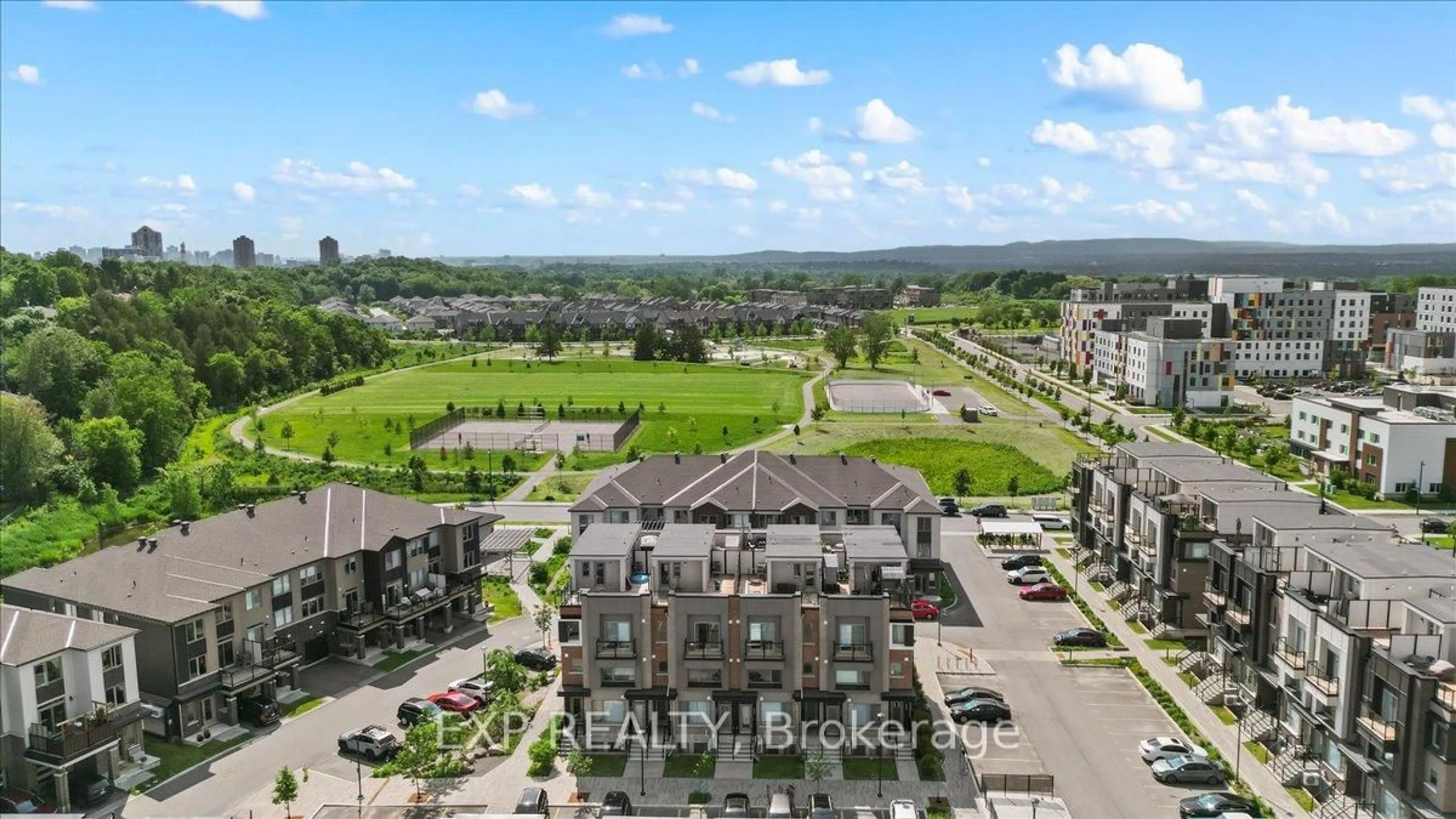 A pic from outside/outdoor area/front of a property/back of a property/a pic from drone, city buildings view from balcony for 625 Makwa Private, Ottawa Ontario K1K 5A4