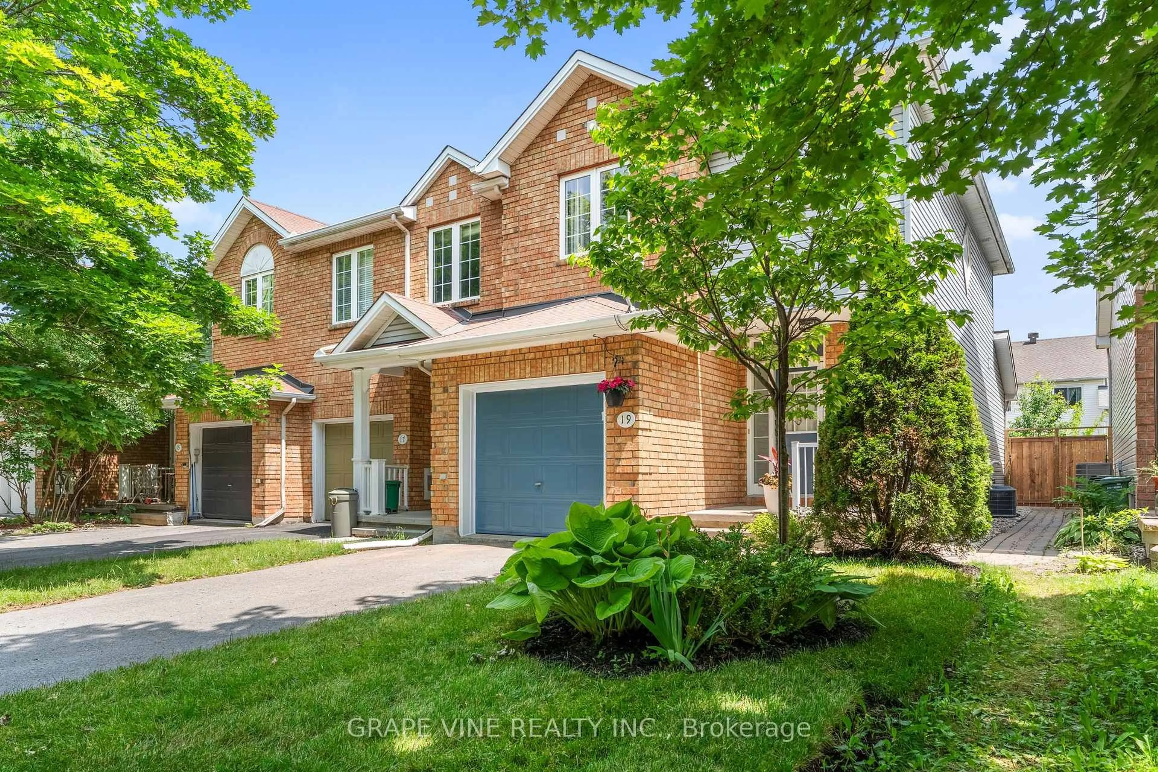 Home with brick exterior material, street for 19 Gray Cres, Ottawa Ontario K2K 3J5