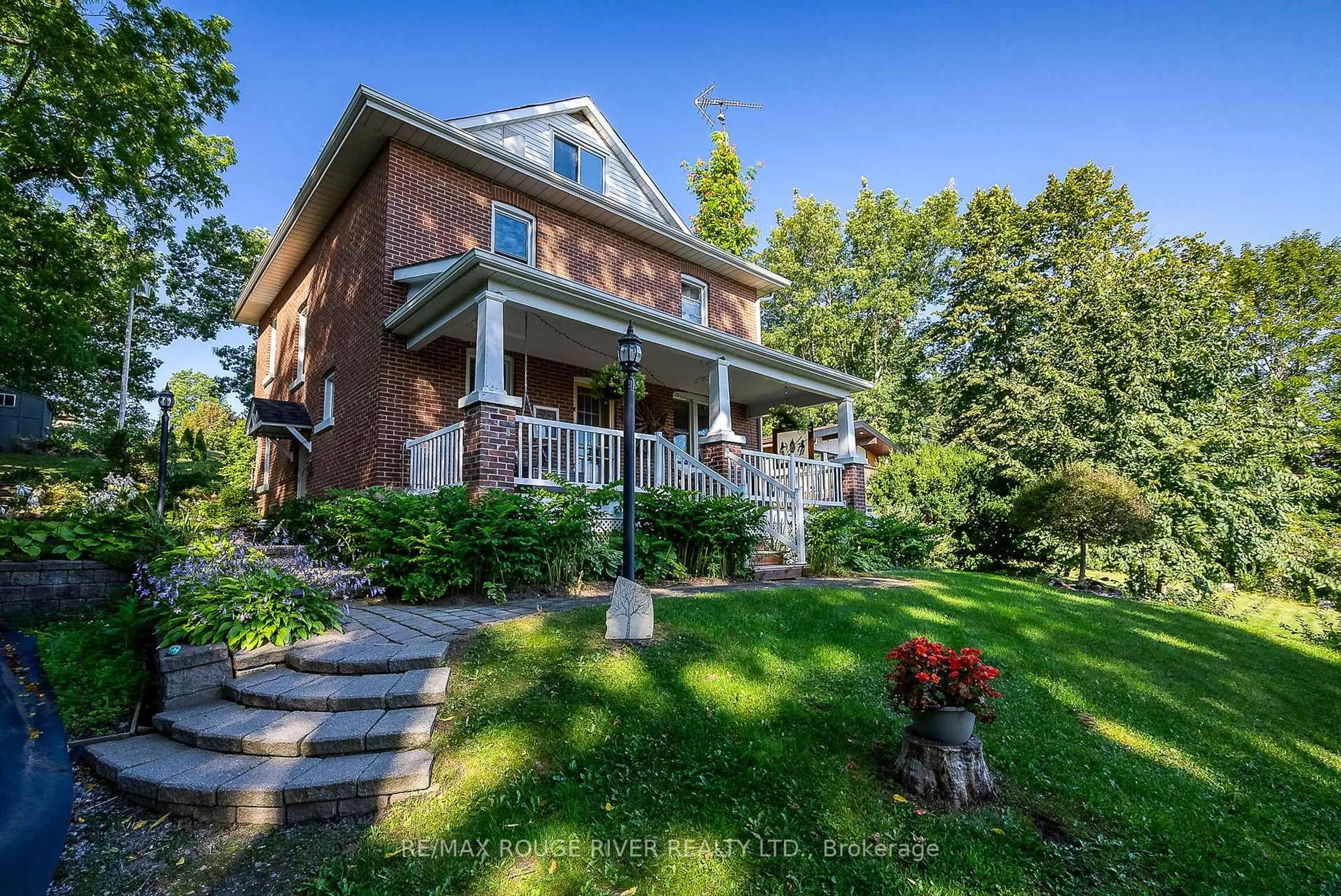 Home with brick exterior material, unknown for 5242 Burnham St, Hamilton Township Ontario K0K 2E0