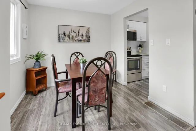 Additional property image - 262 Kenora Ave Unit 40