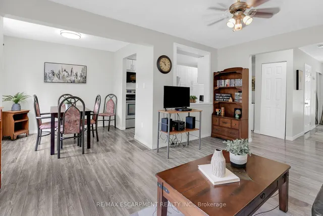 Additional property image - 262 Kenora Ave Unit 40