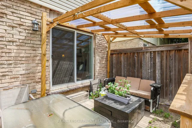 Additional property image - 262 Kenora Ave Unit 40
