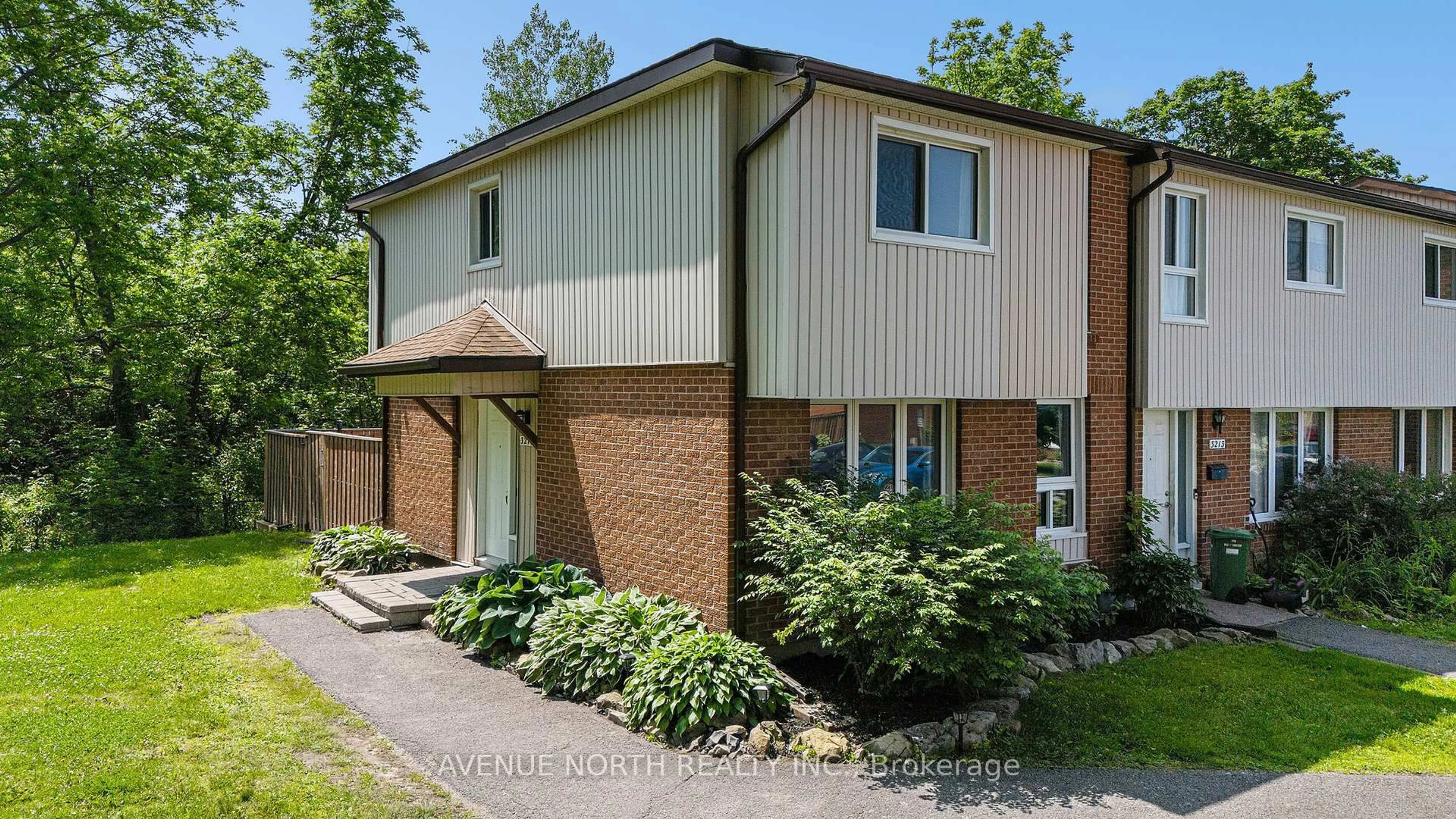 Home with brick exterior material, street for 3211 Bannon Way #26, Ottawa Ontario K1T 1T2