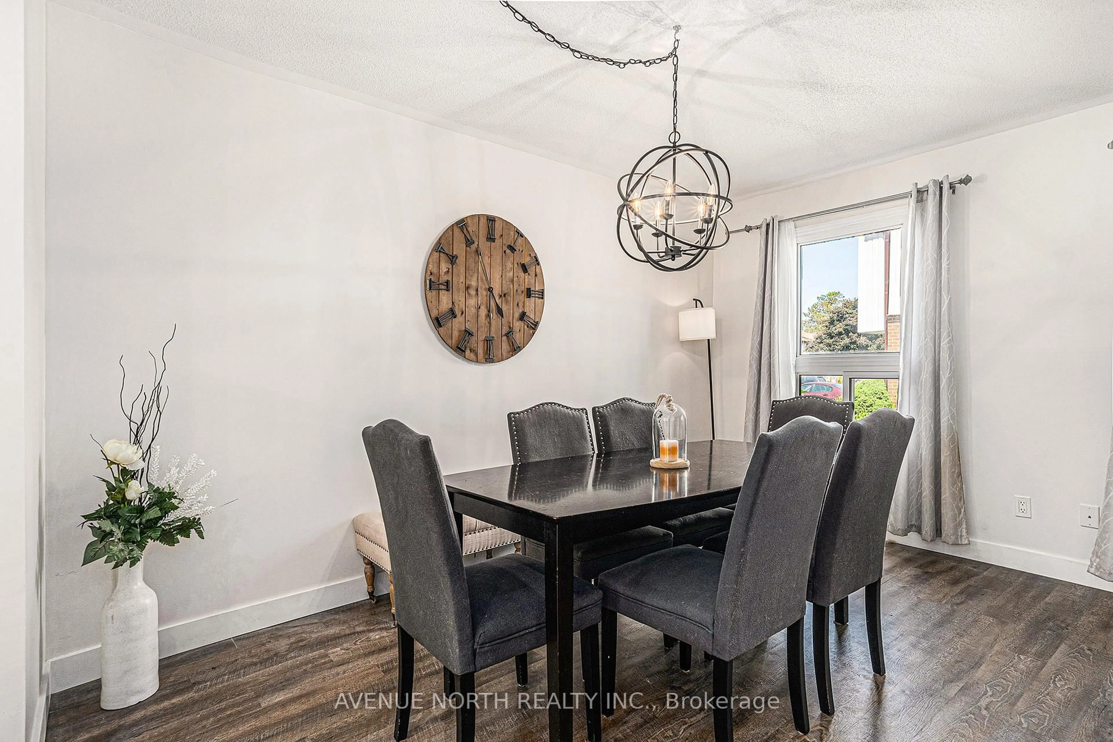 Dining room, wood/laminate floor for 3211 Bannon Way #26, Ottawa Ontario K1T 1T2
