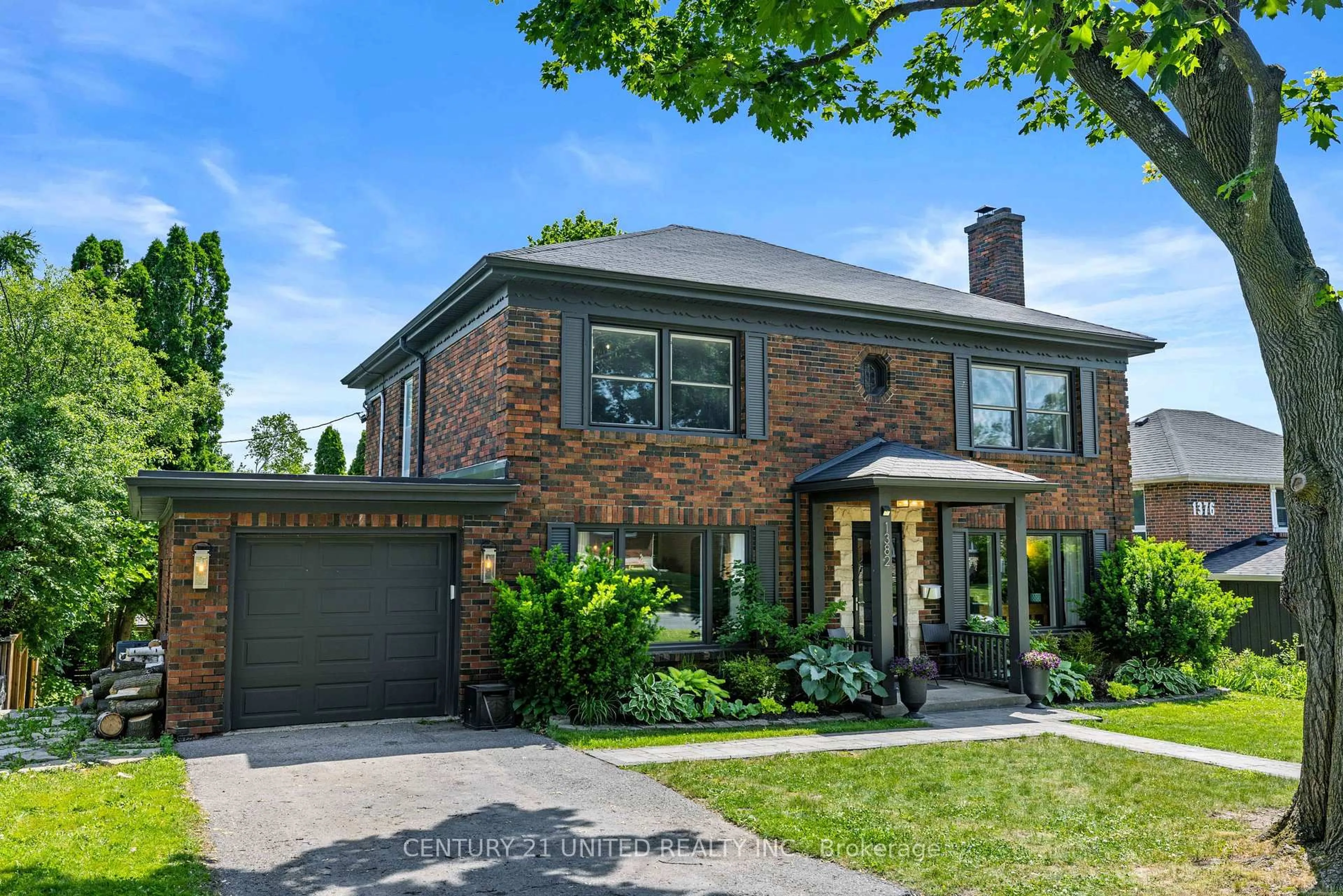 Home with brick exterior material, street for 1382 Gordon Ave, Peterborough Central Ontario K9J 6H4