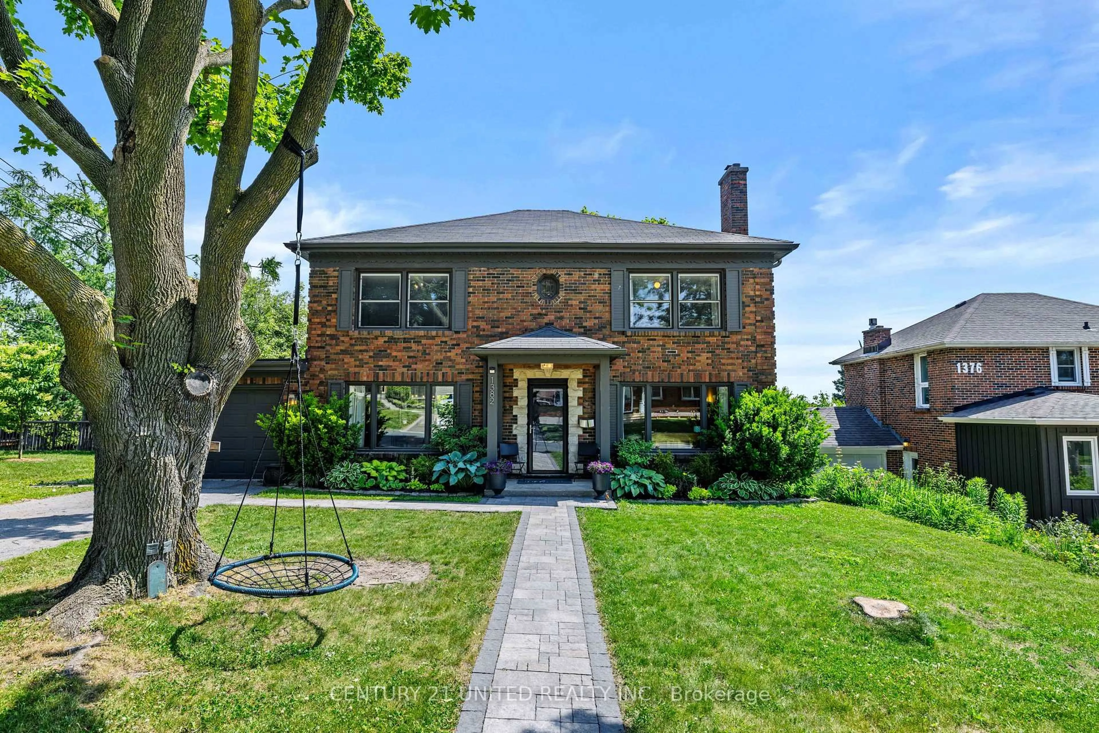 Home with brick exterior material, street for 1382 Gordon Ave, Peterborough Central Ontario K9J 6H4