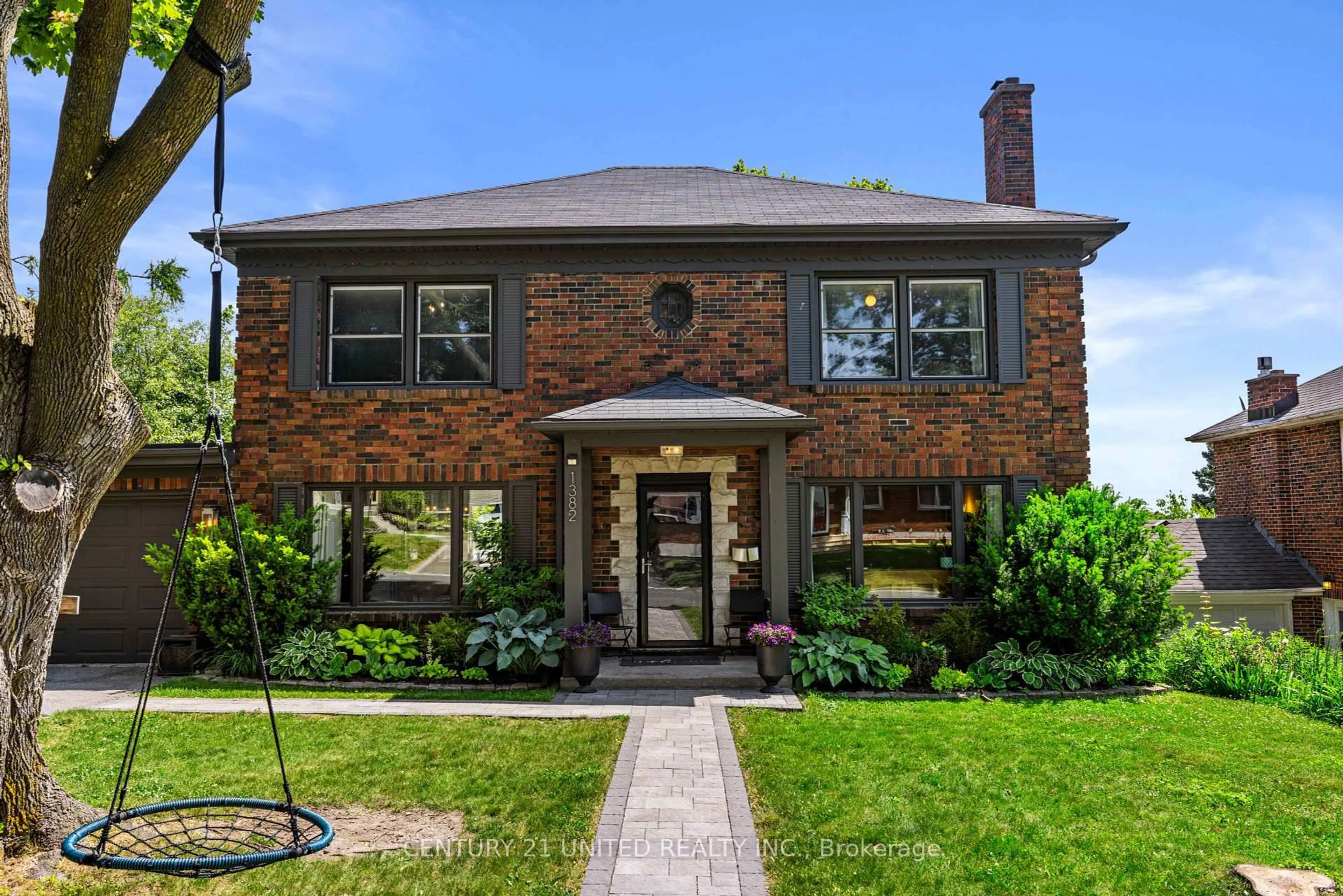 Home with brick exterior material, street for 1382 Gordon Ave, Peterborough Central Ontario K9J 6H4