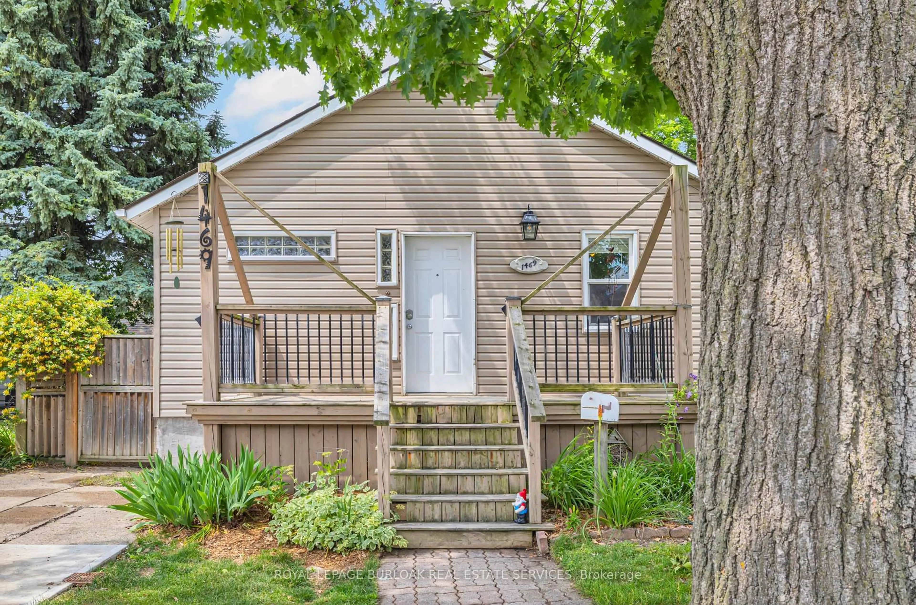Unknown for 1469 Albert Rd, Windsor Ontario N8Y 3R1