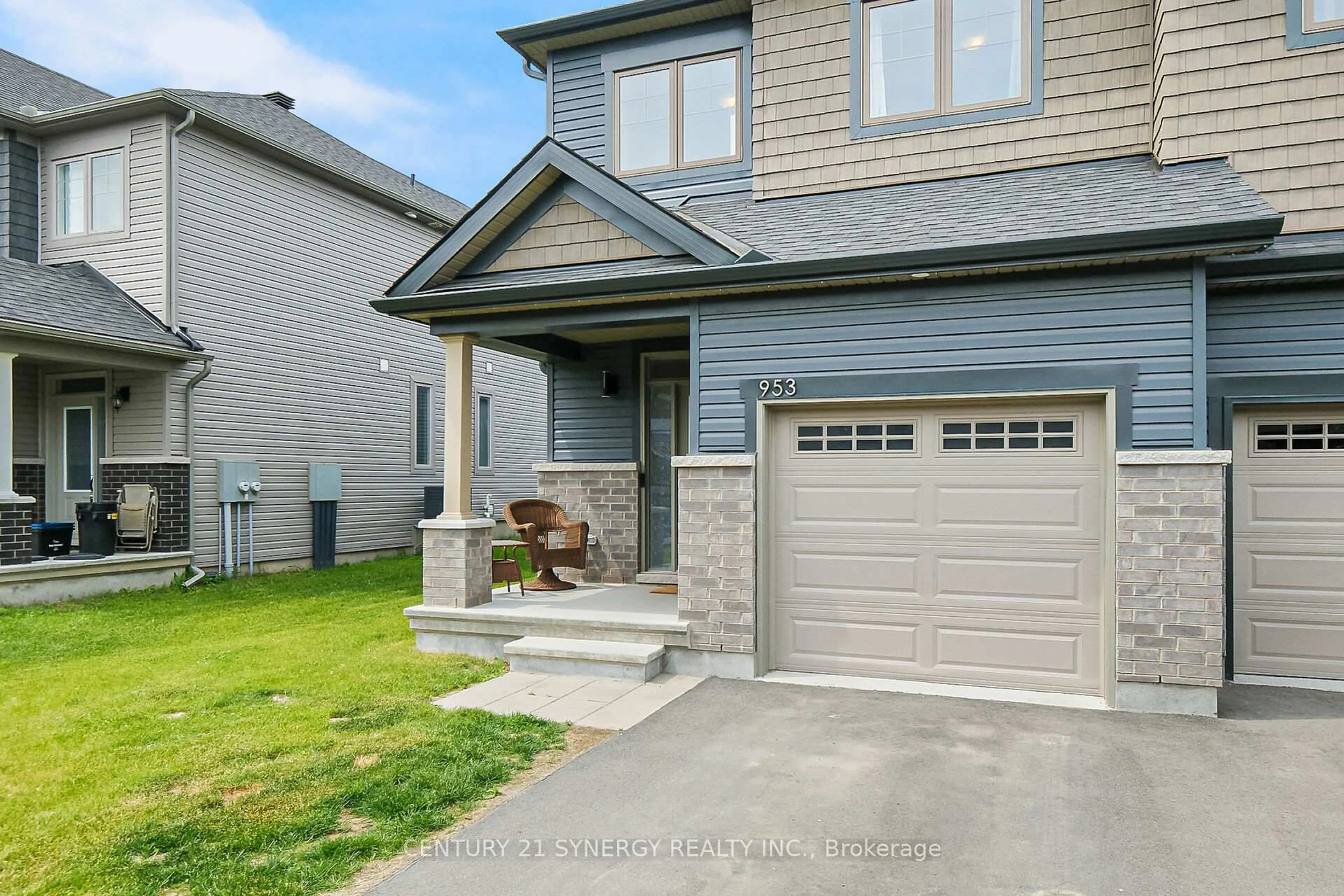 Home with vinyl exterior material, street for 953 Socca Cres, Ottawa Ontario K4A 5M1