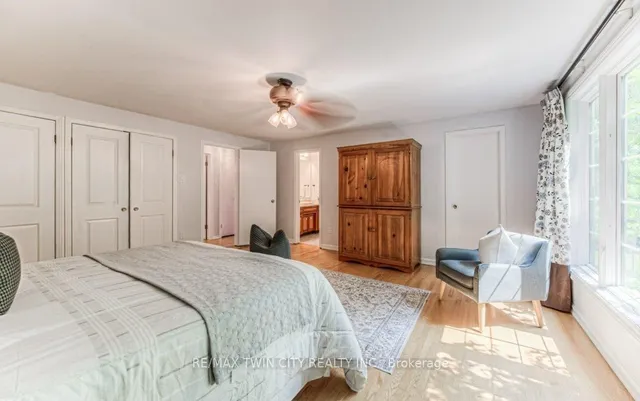 Additional property image - 211 RIPPLEWOOD Cres