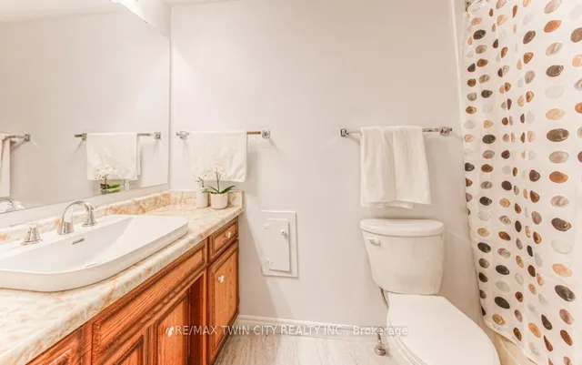 Additional property image - 211 RIPPLEWOOD Cres
