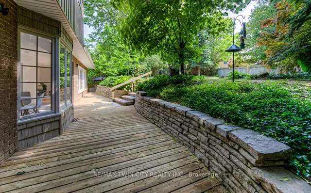 Additional property image - 211 RIPPLEWOOD Cres
