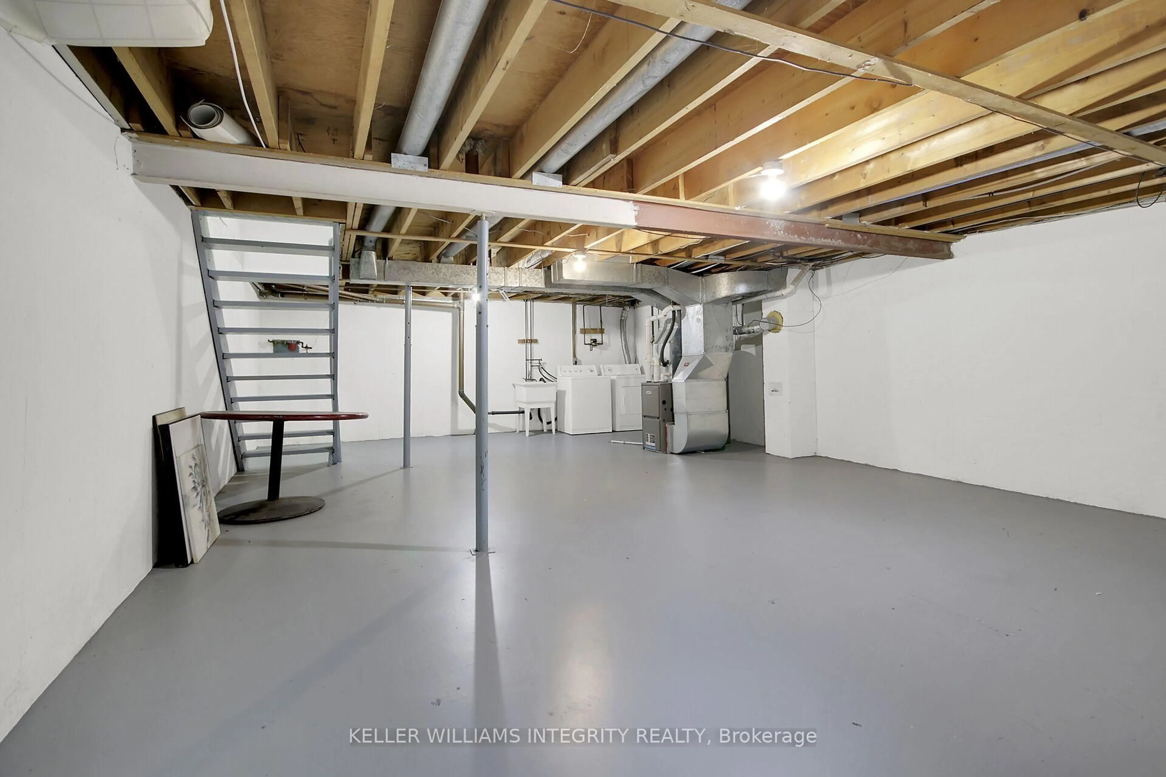 Indoor garage for 53 Monterey Dr, Ottawa Ontario K2H 7A9
