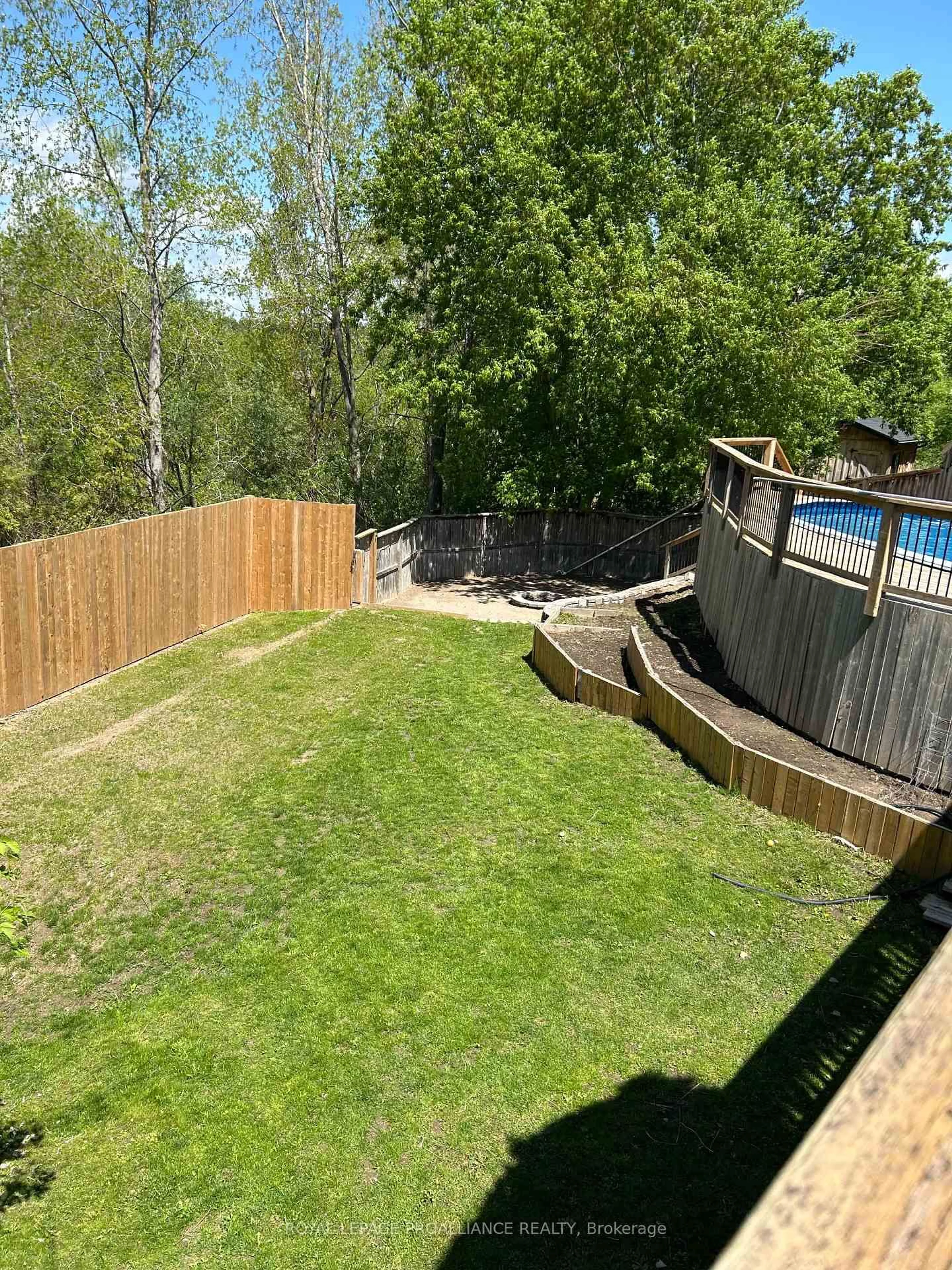Patio, water/lake/river/ocean view for 48 Fleming Rd, Quinte West Ontario K8V 6P7
