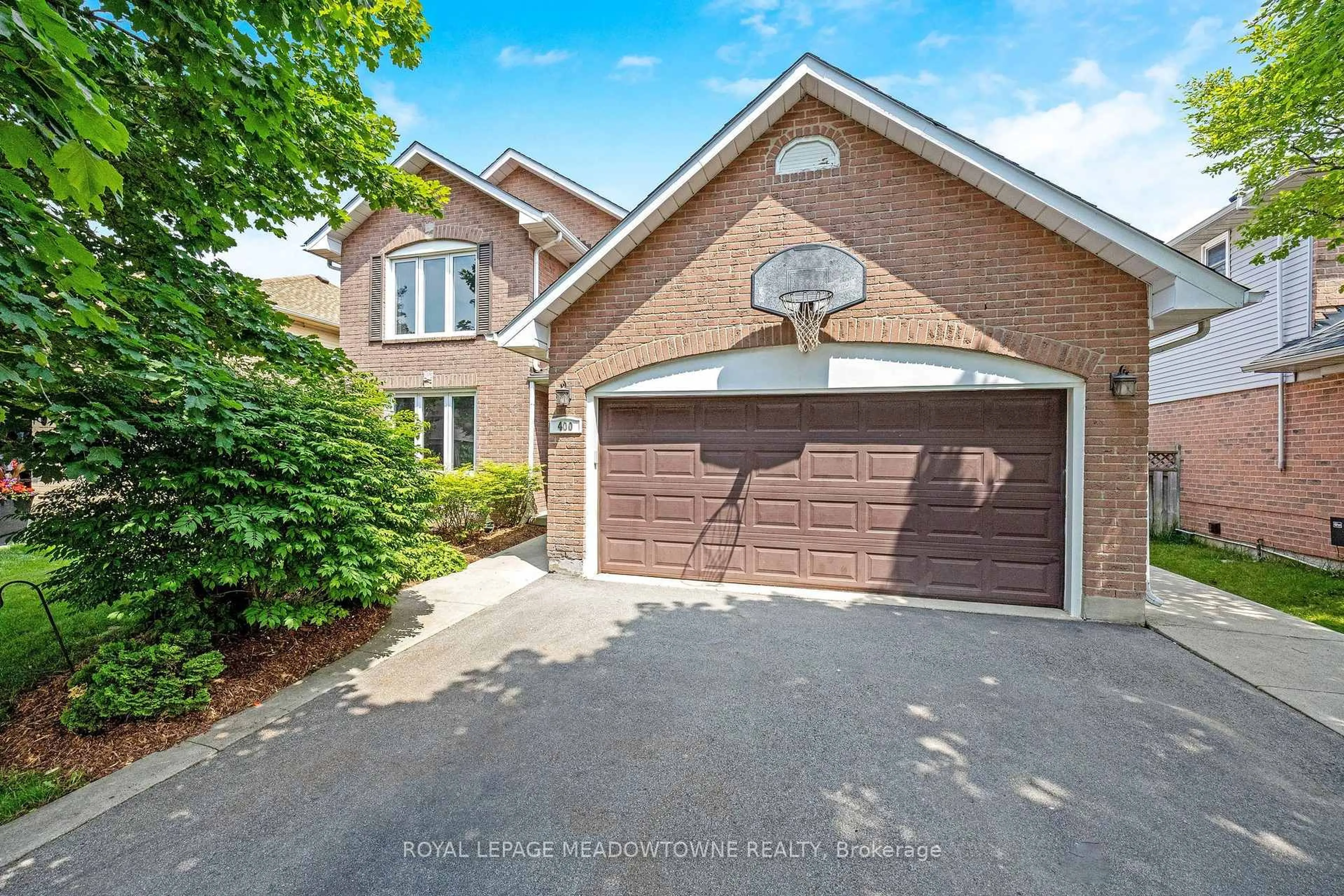 Home with brick exterior material, street for 400 Devonshire Terr, Hamilton Ontario L9G 4R6